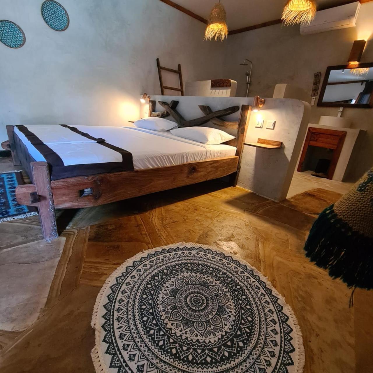 Budget Double Room - Photo 5