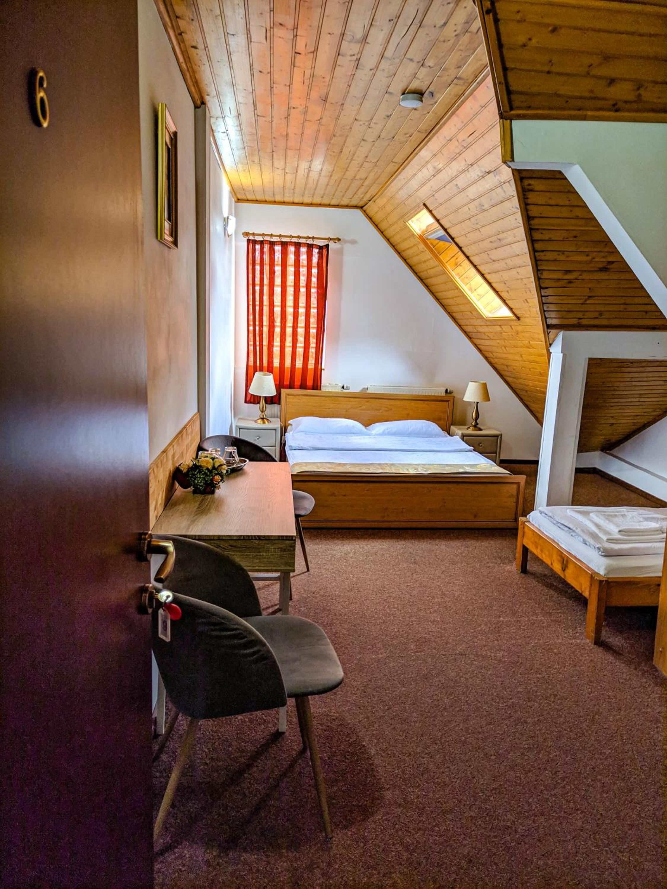Triple Room - Photo 6