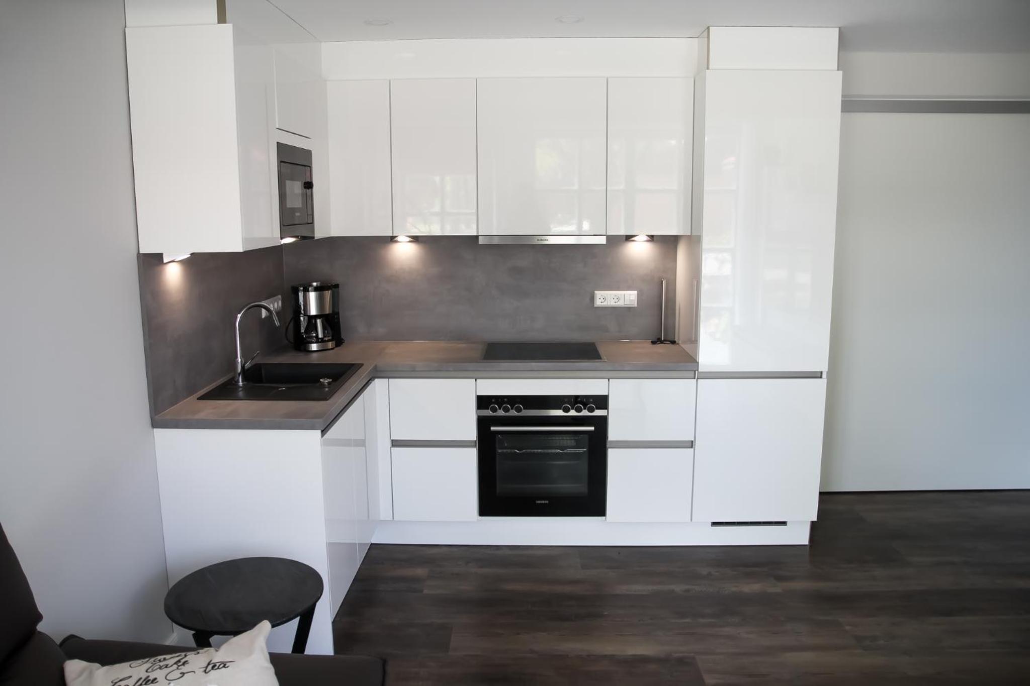 Apartment with Terrace photo 2