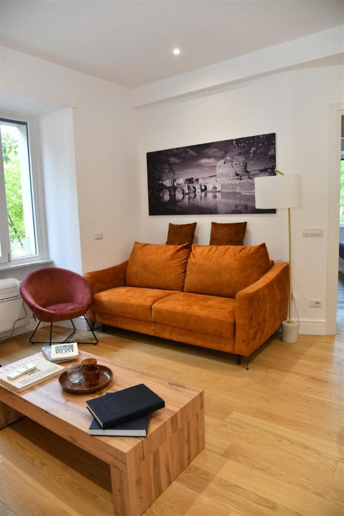 One-Bedroom Apartment photo 2
