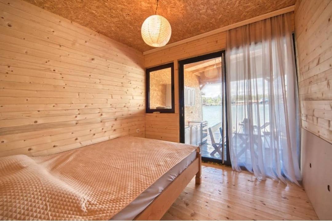 One-Bedroom House photo 1