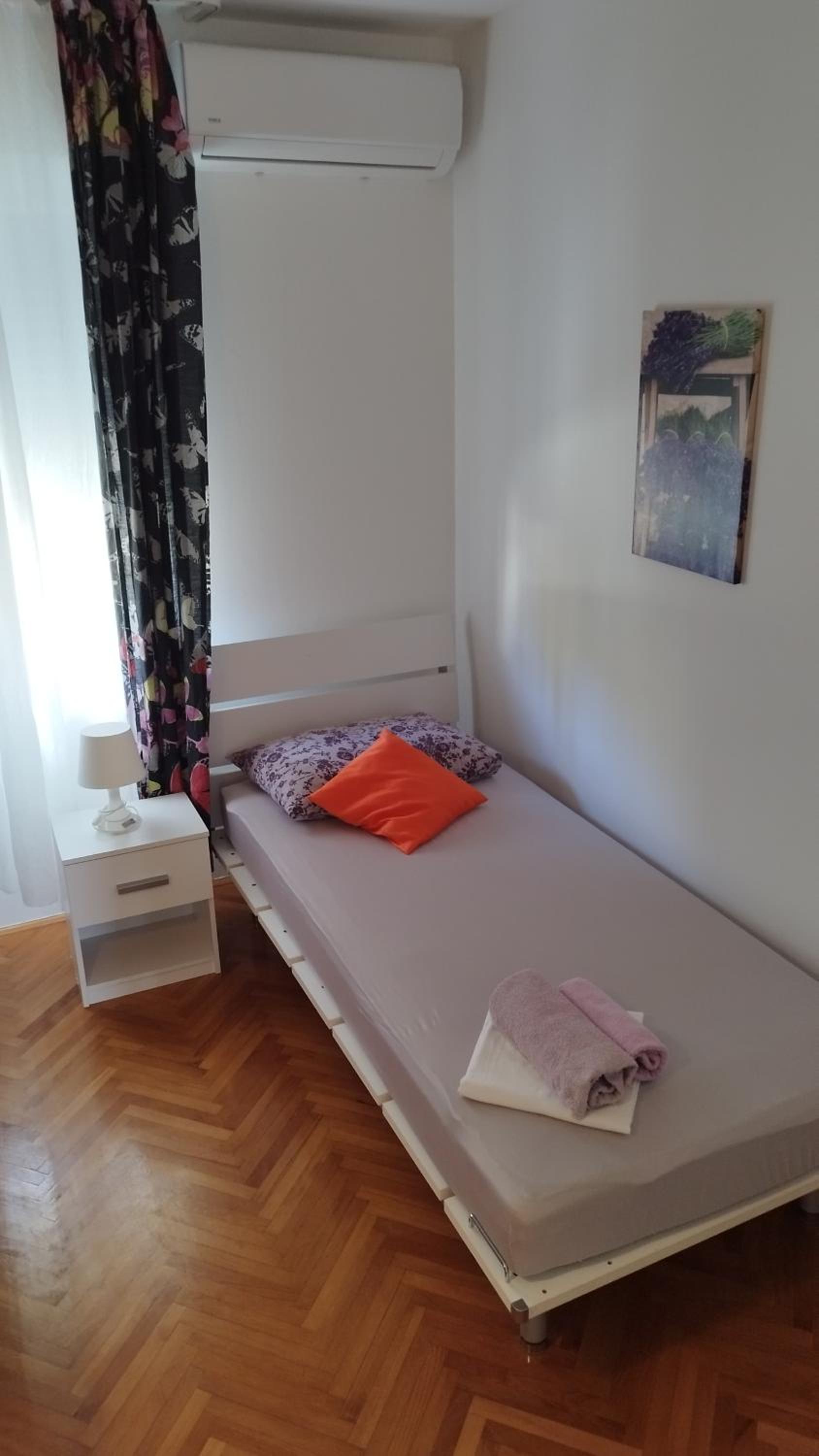 Camera Singola con Bagno in Comune