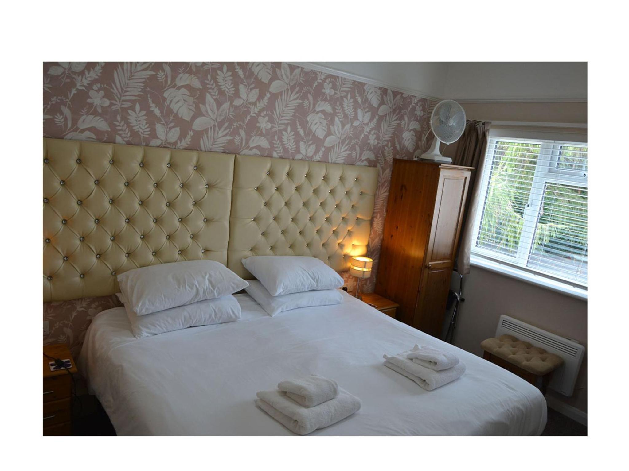 Double En-suite  - Photo 12