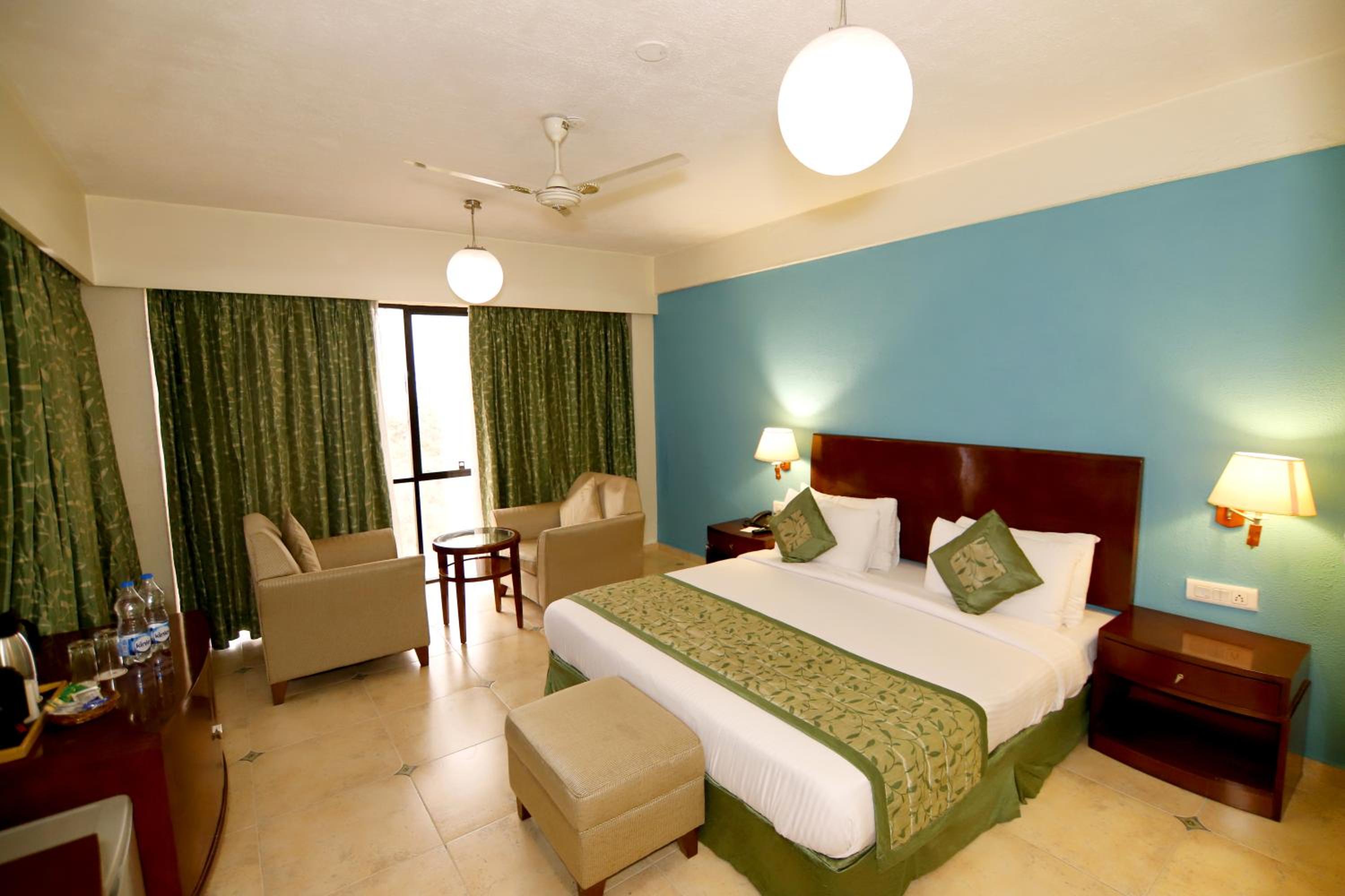 Deluxe Room - Photo 3