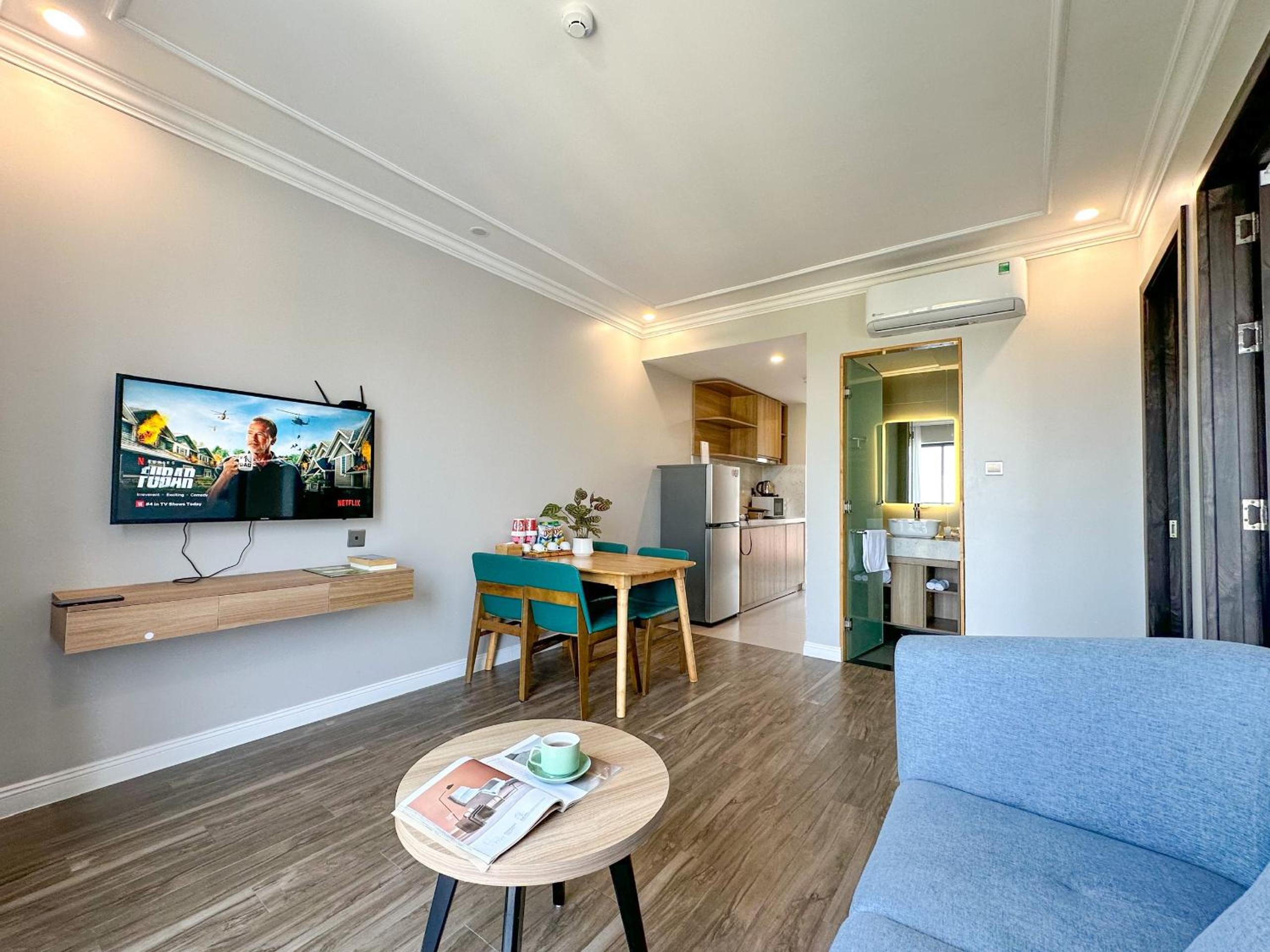 Two-Bedroom Apartment - Photo 2