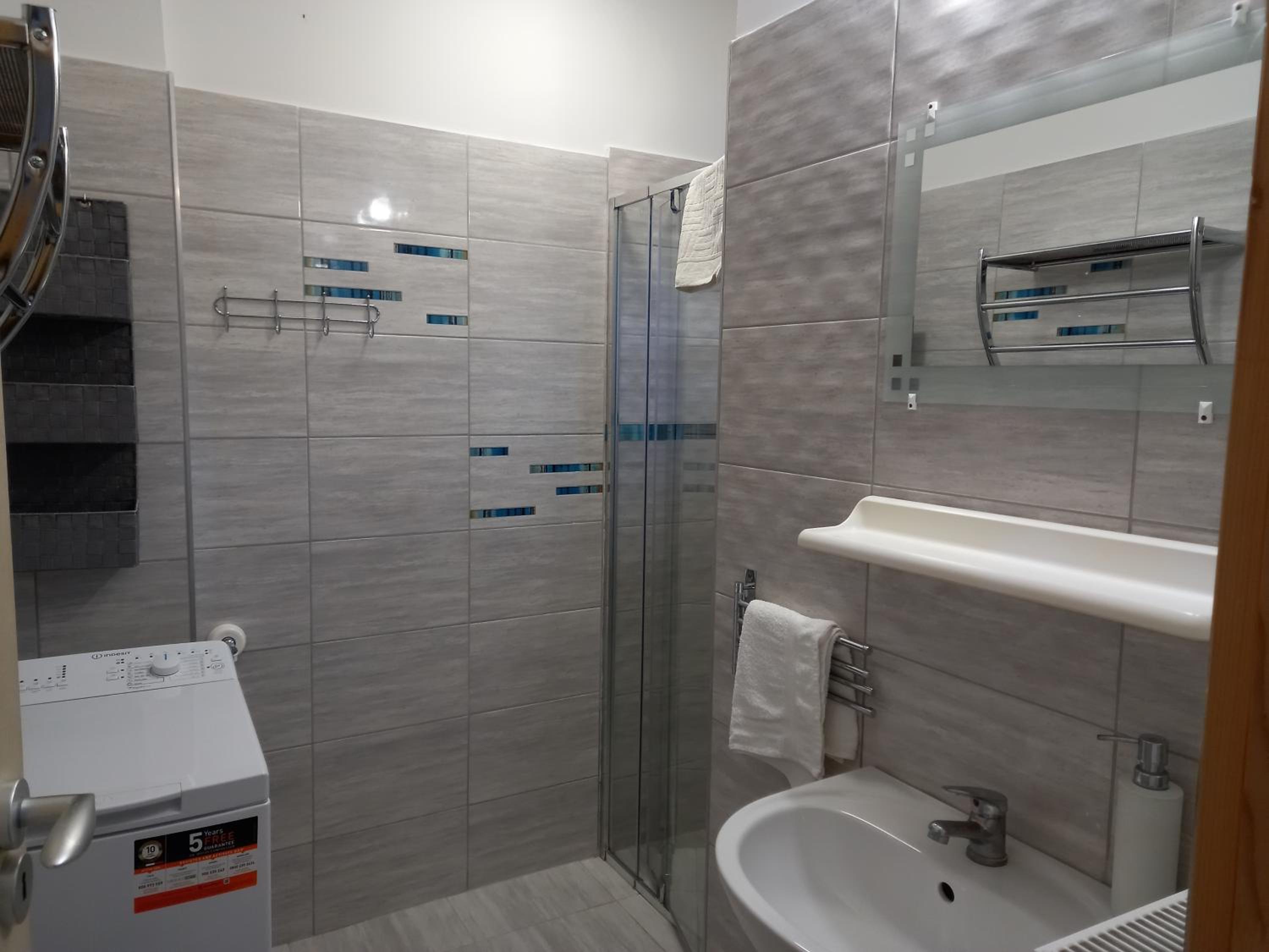 Two-Bedroom Apartment - Photo 7