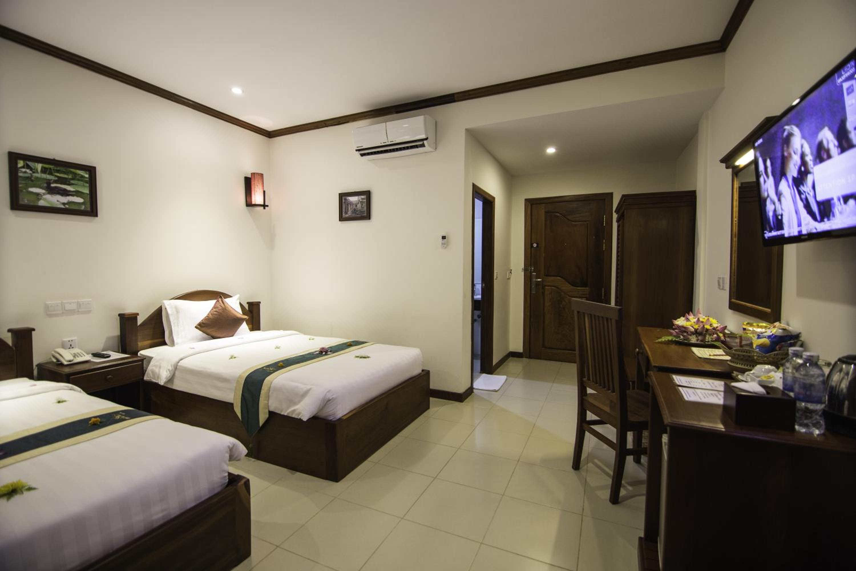 Deluxe Family Suite photo 1