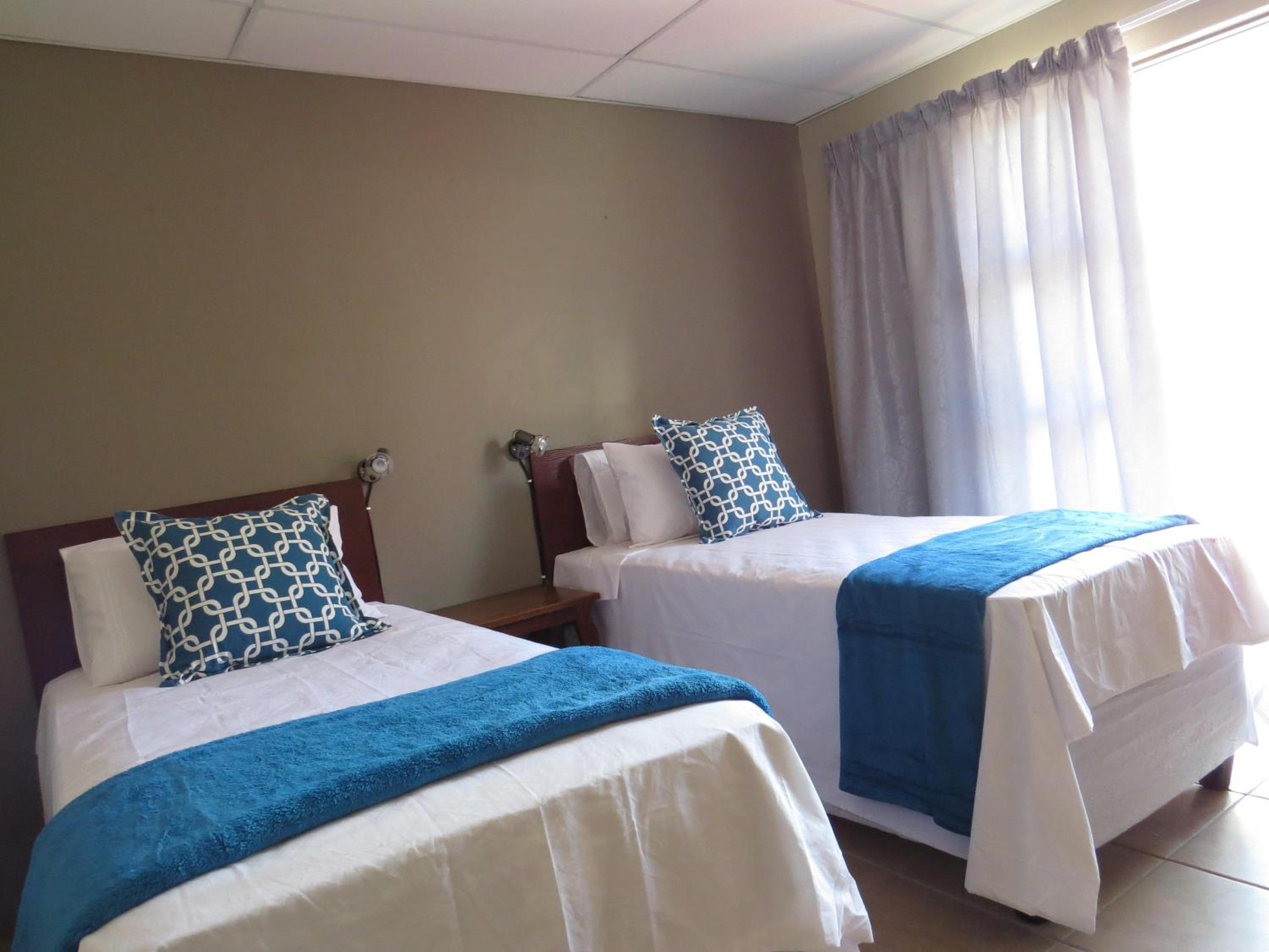 Standard Twin Room photo 3