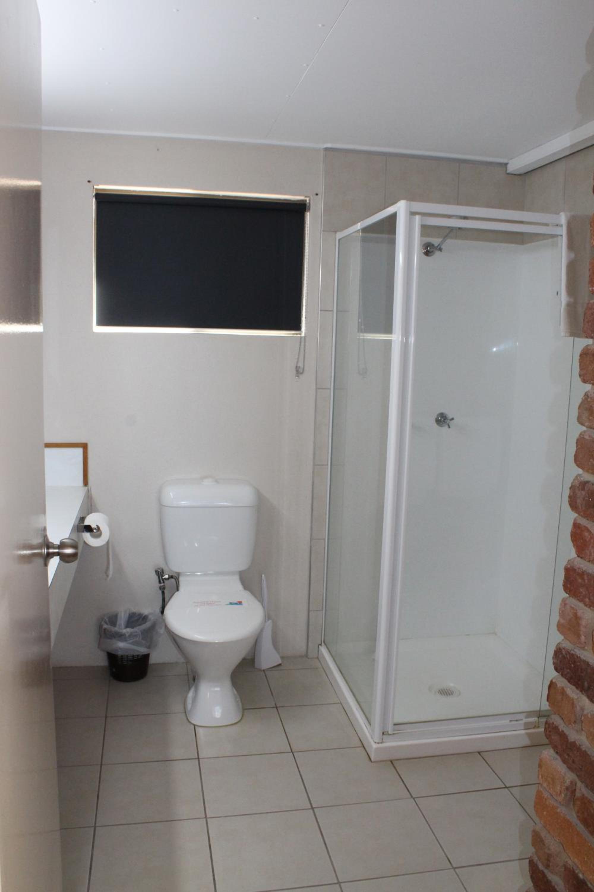 Double or Twin Room with Sea View - Photo 4
