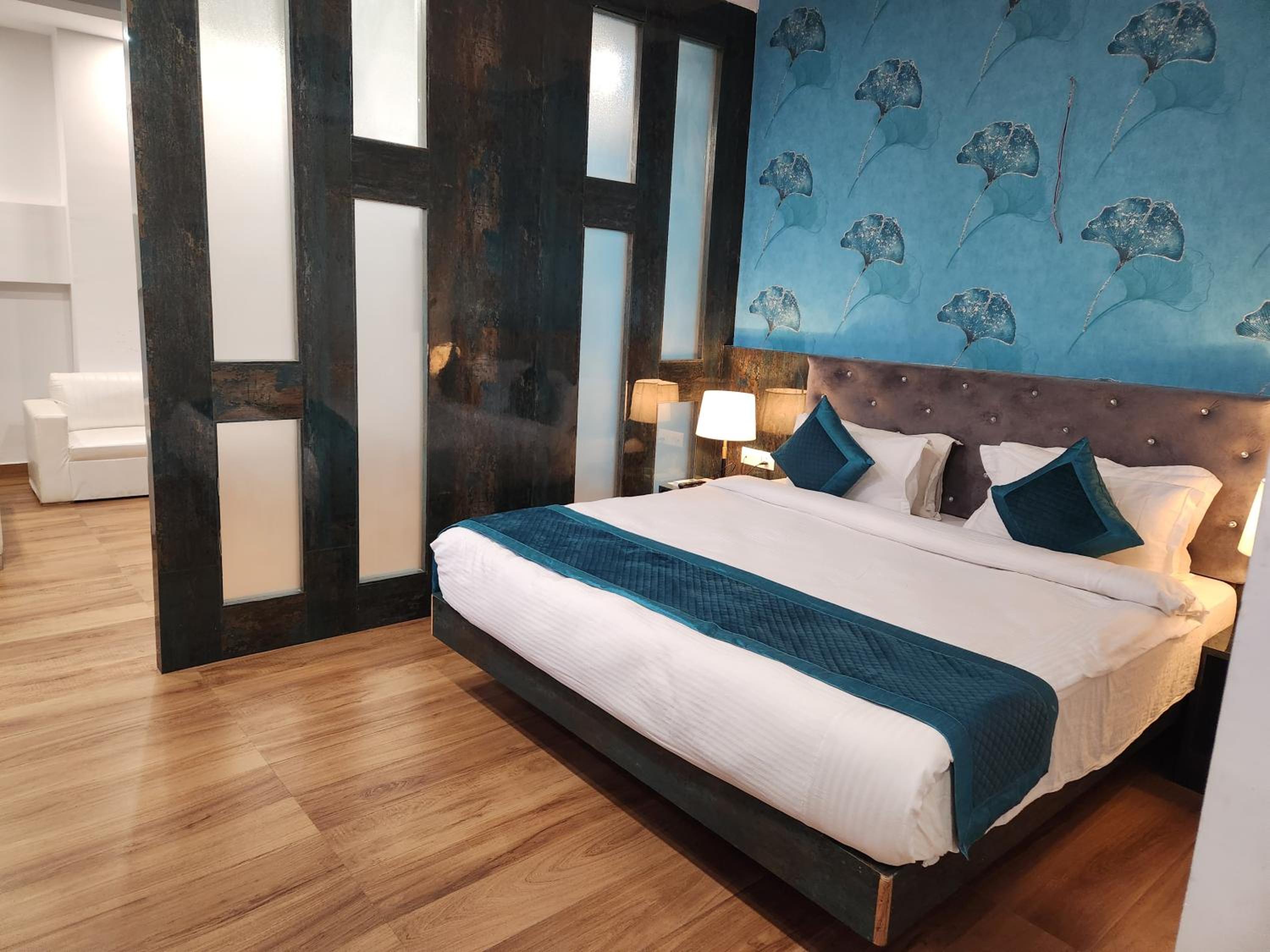 Double Room - Photo 11
