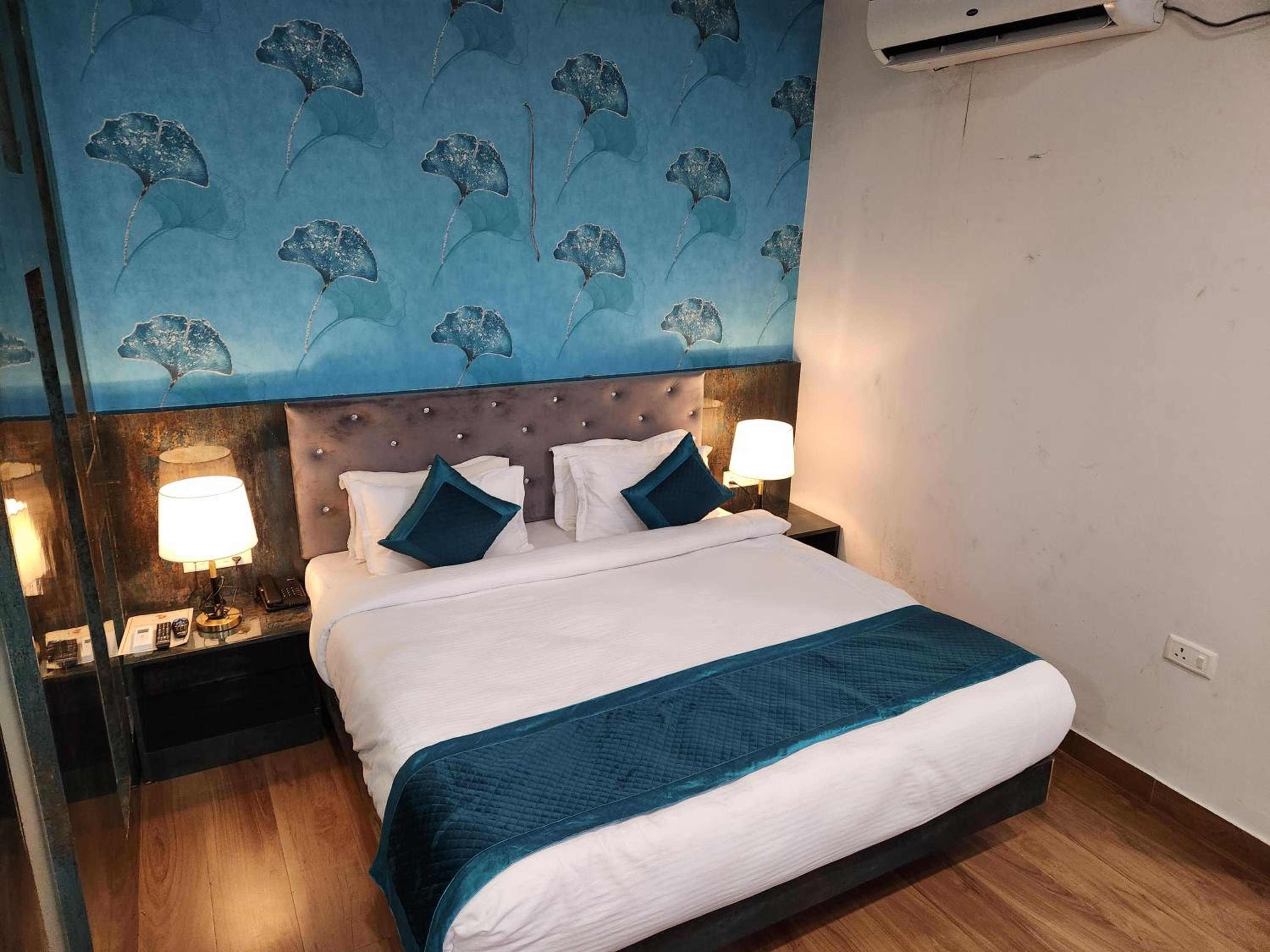 Double Room - Photo 7