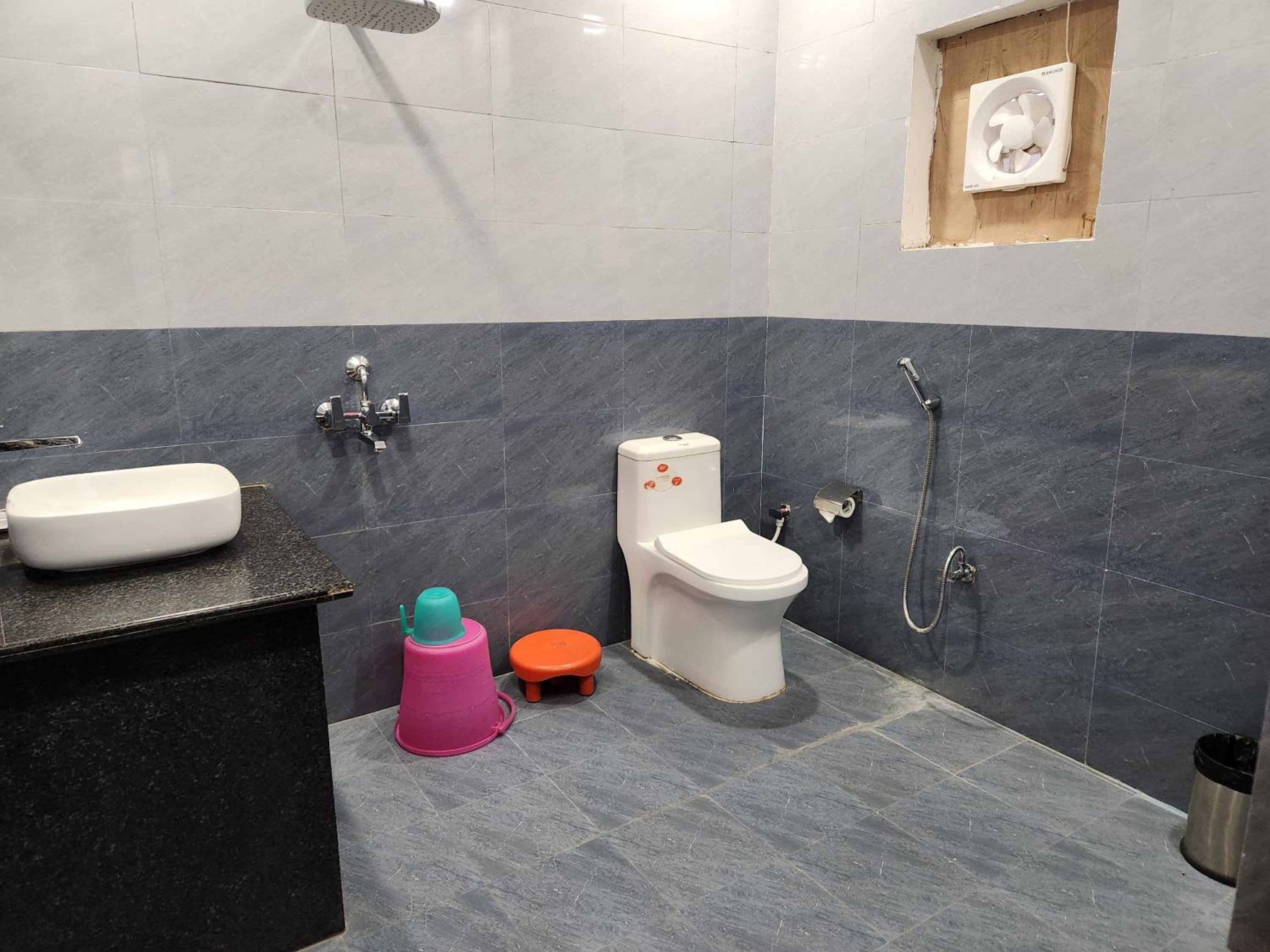Double Room - Photo 14