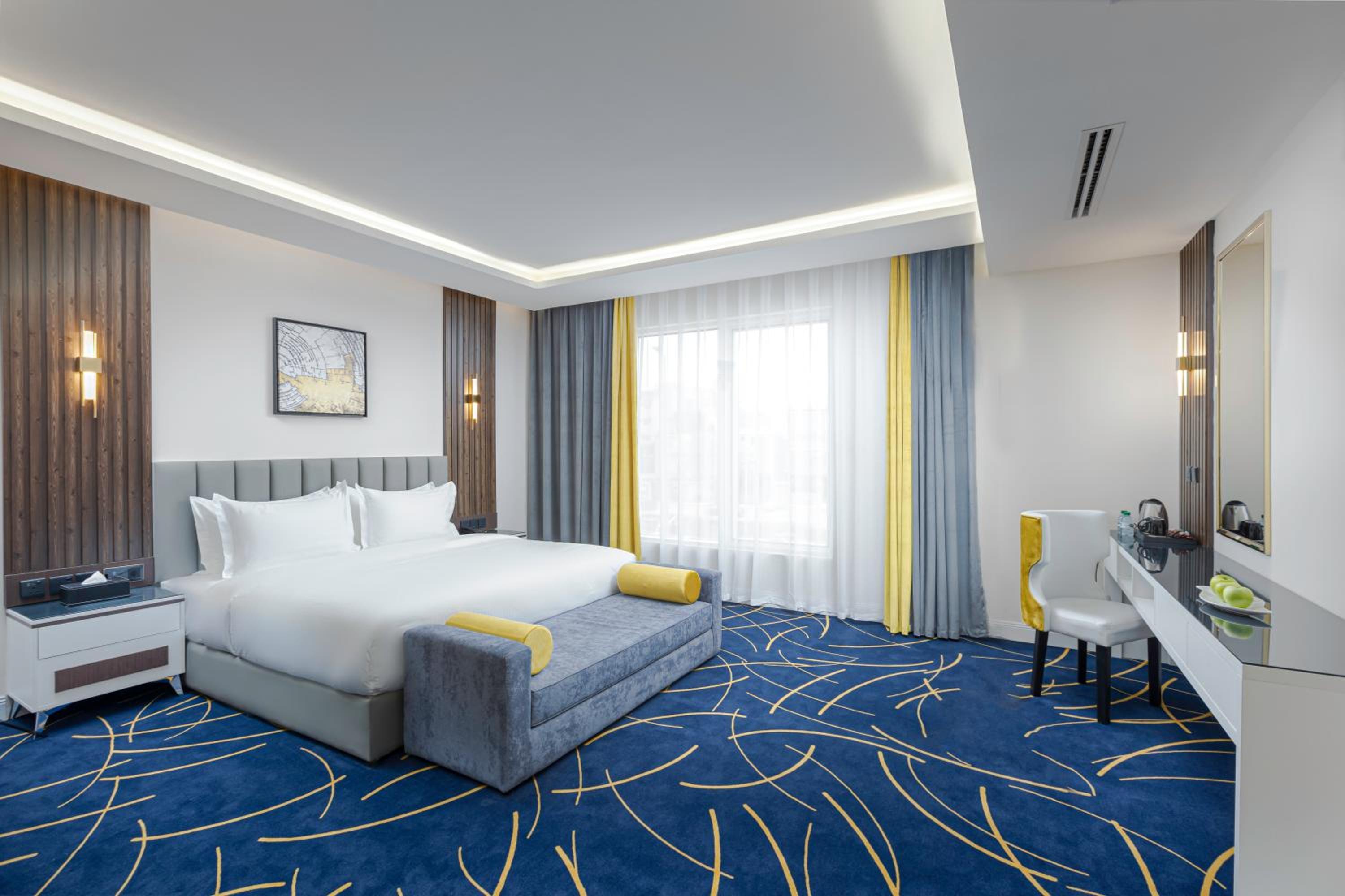 Superior King Room - Photo 3