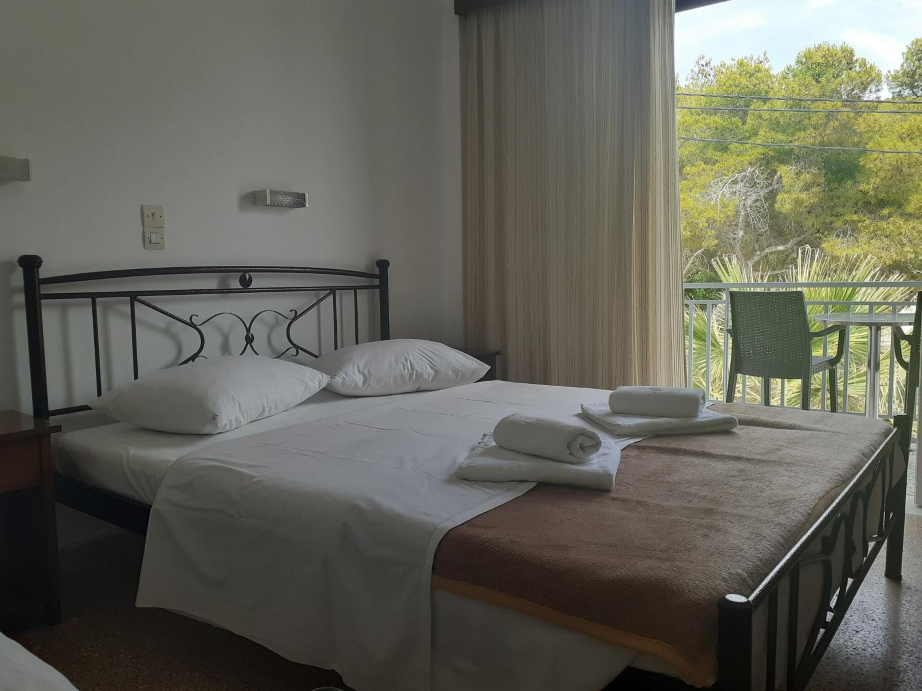 Twin Room with Mountain View photo 1
