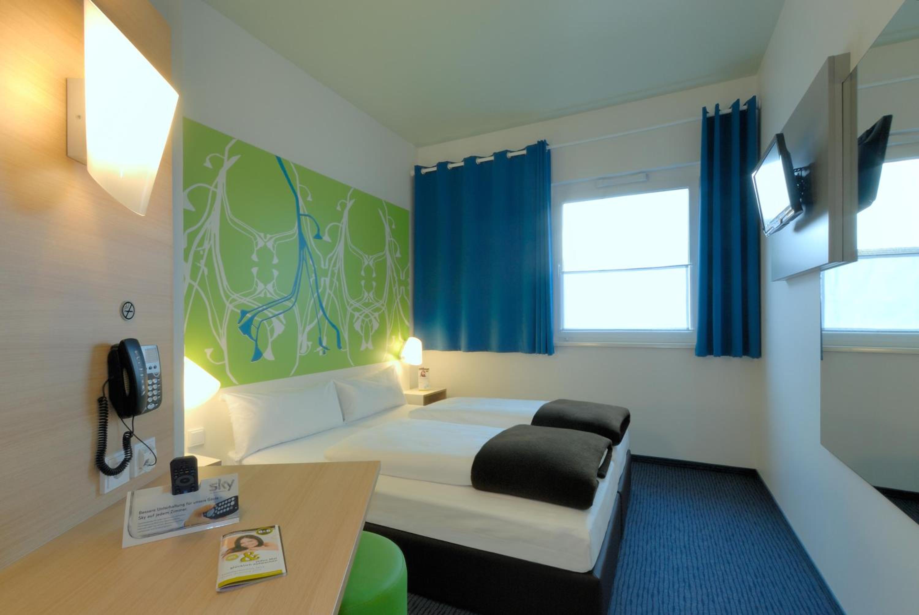 Twin Room - Photo 1