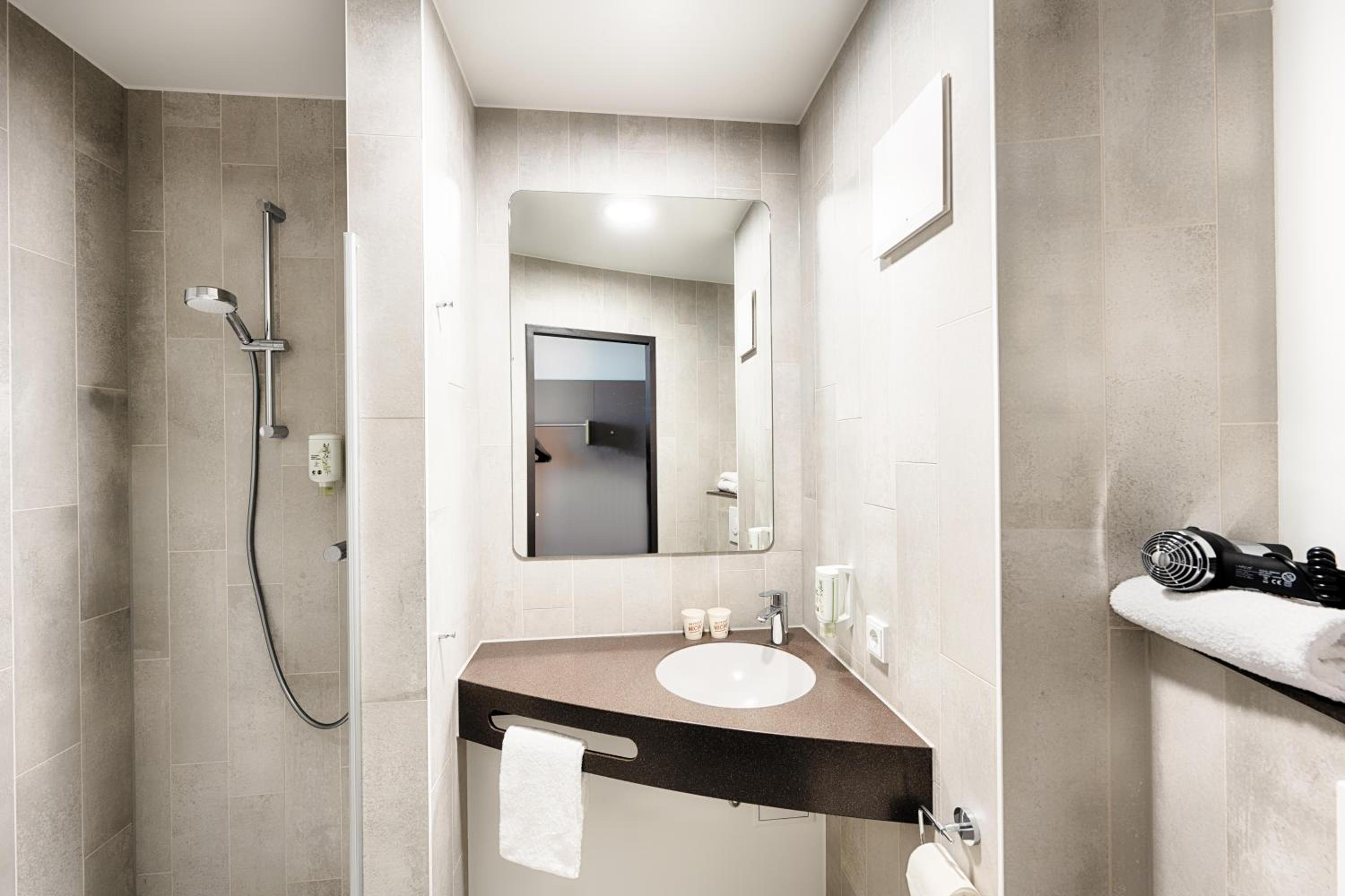 Triple Room - Photo 6