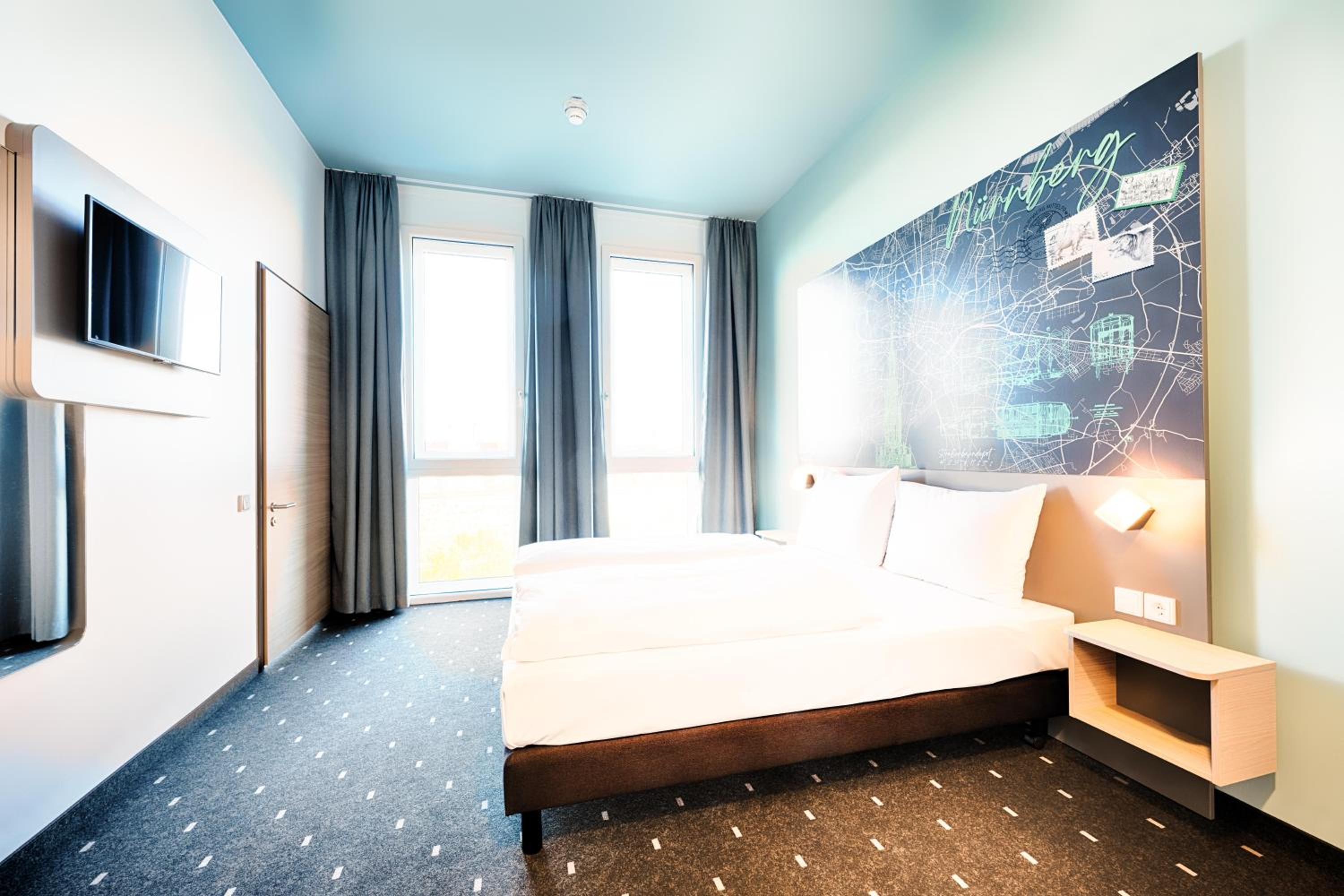 Double Room - Photo 12