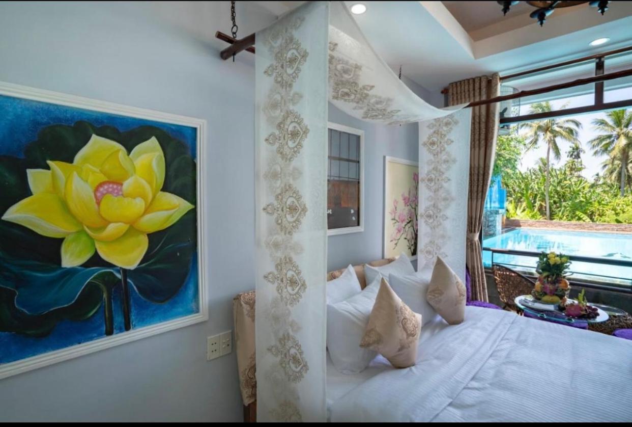 Villa with Private Pool - Photo 28