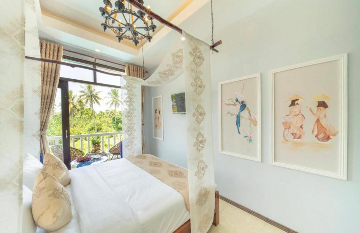 Villa with Private Pool - Photo 24