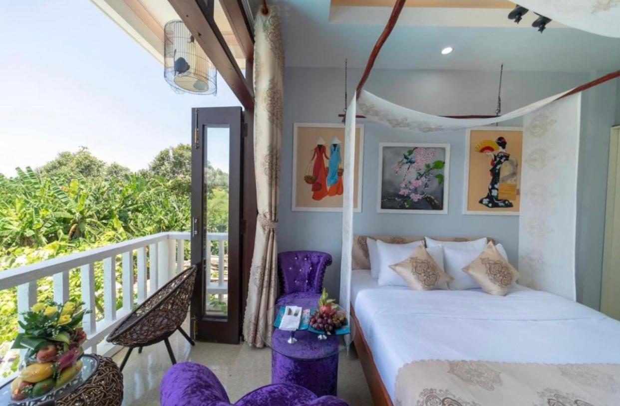 Villa with Private Pool - Photo 30