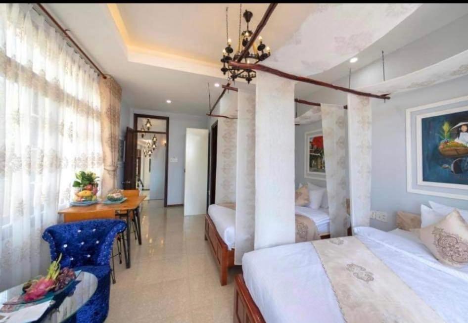 Villa with Private Pool - Photo 17