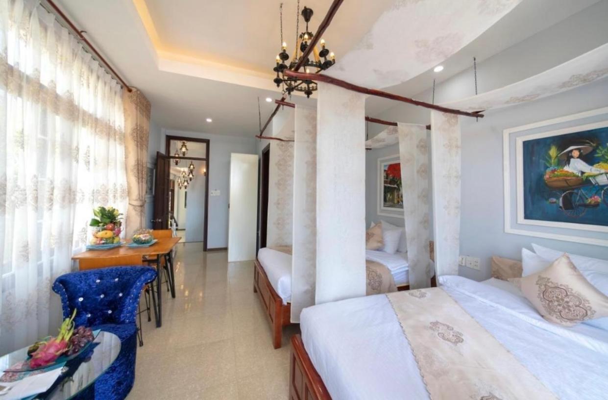 Villa with Private Pool - Photo 23