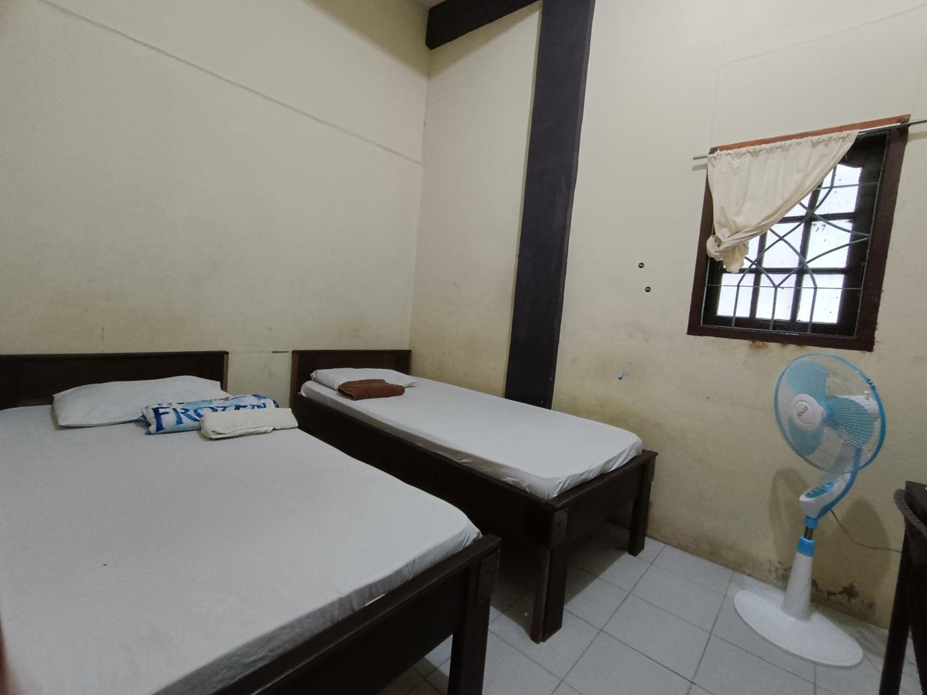 Standard Twin Room - Photo 5