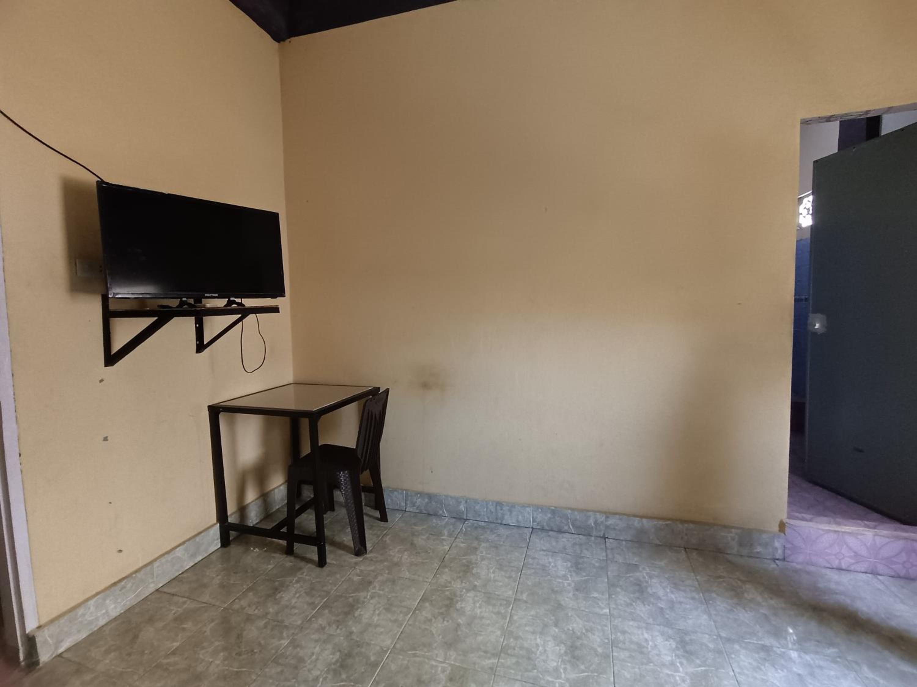 Deluxe Double Room - Photo 13
