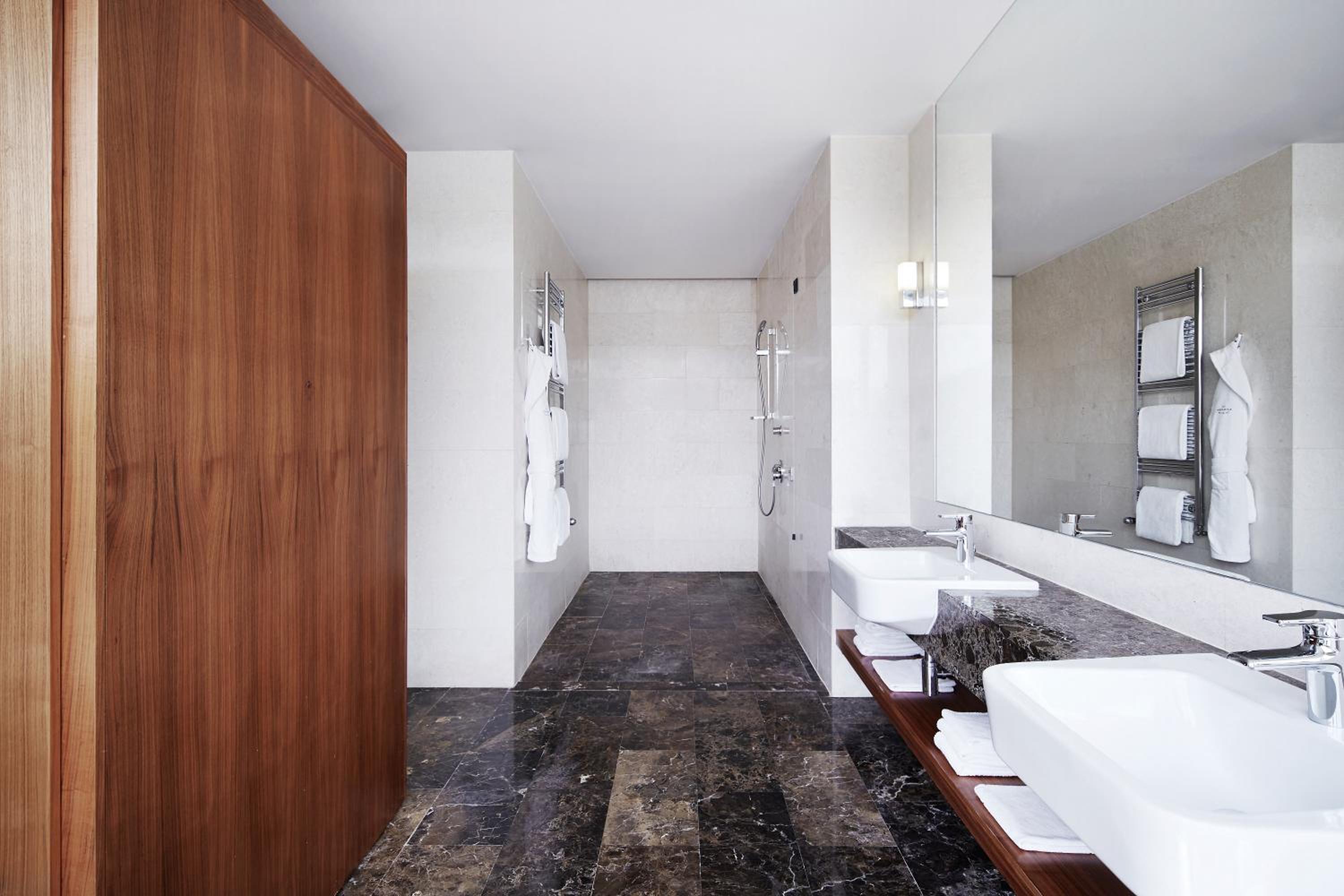 Royal Suite - Photo 2