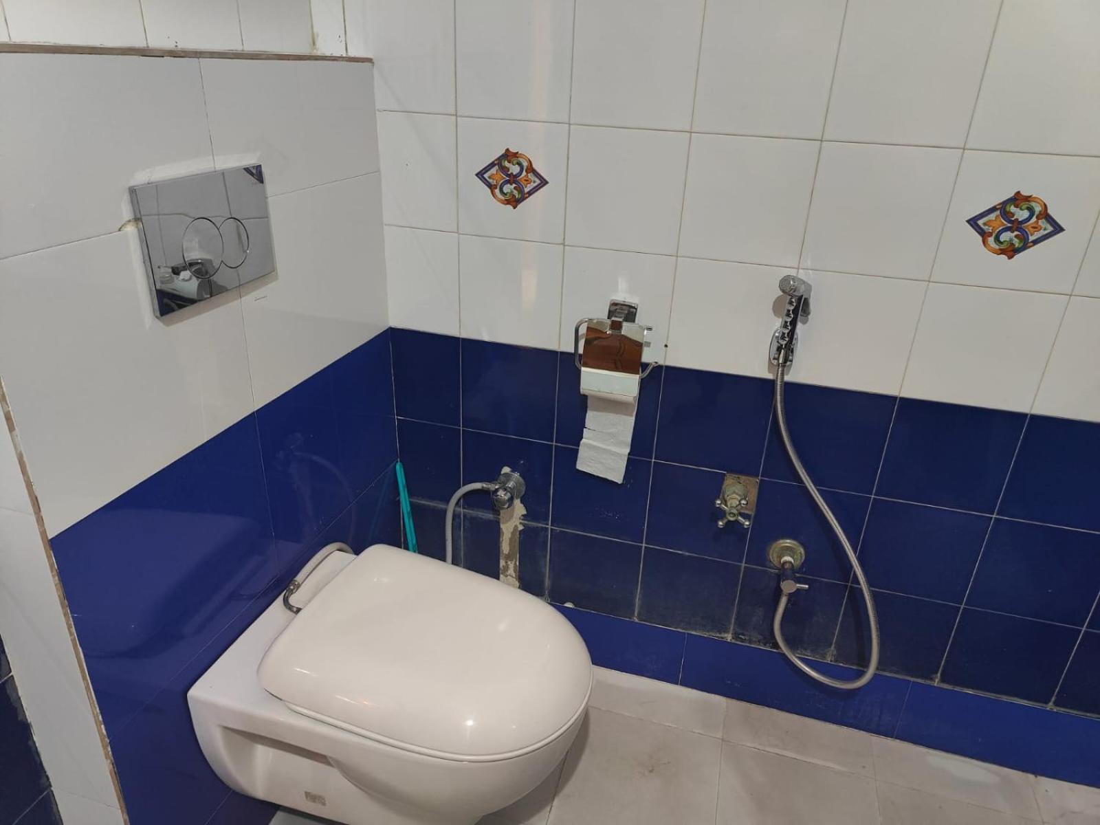 Family Room with Private Bathroom photo 3