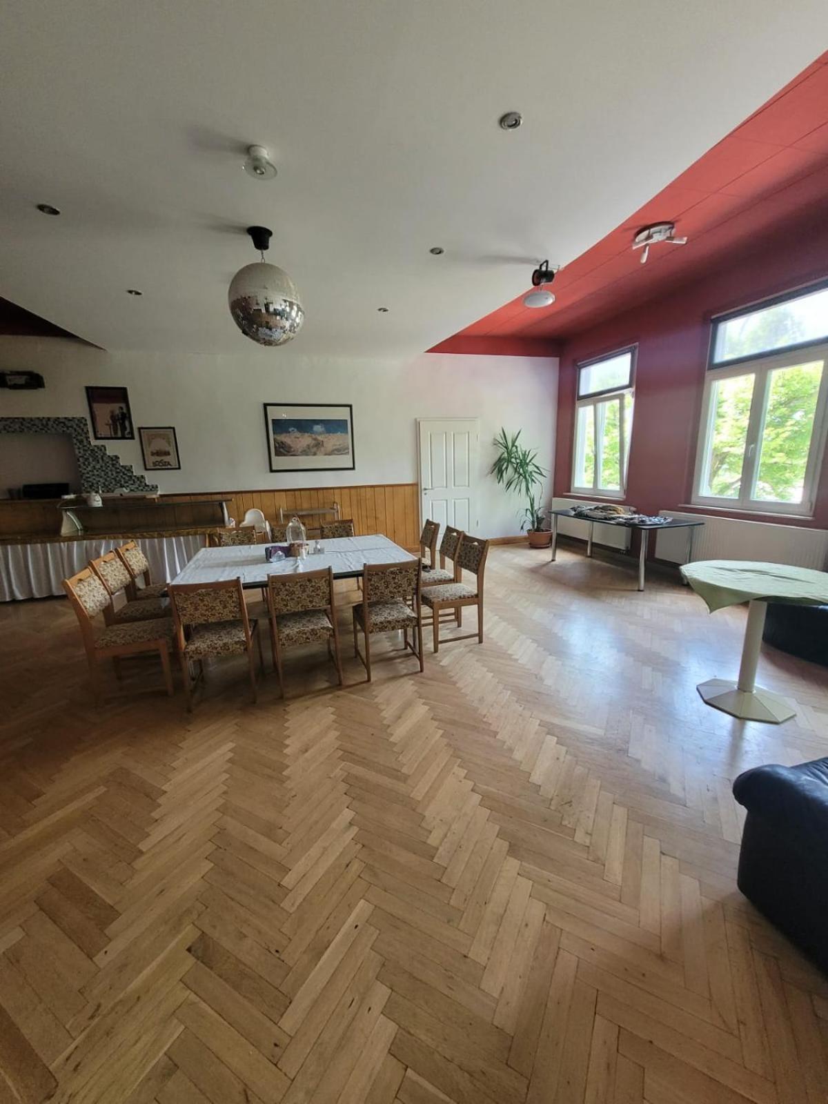 Apartment photo 3