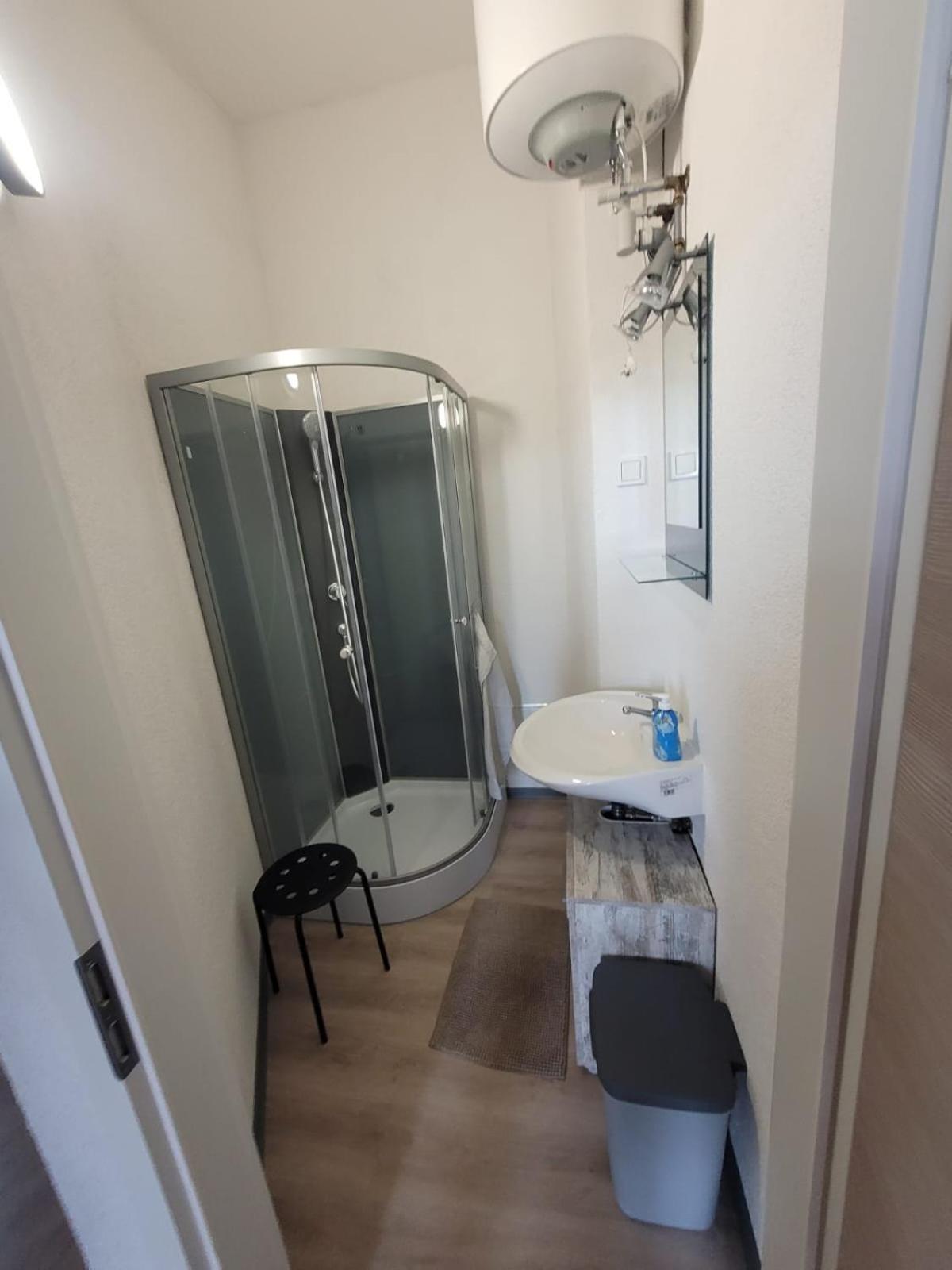 Apartment photo 2