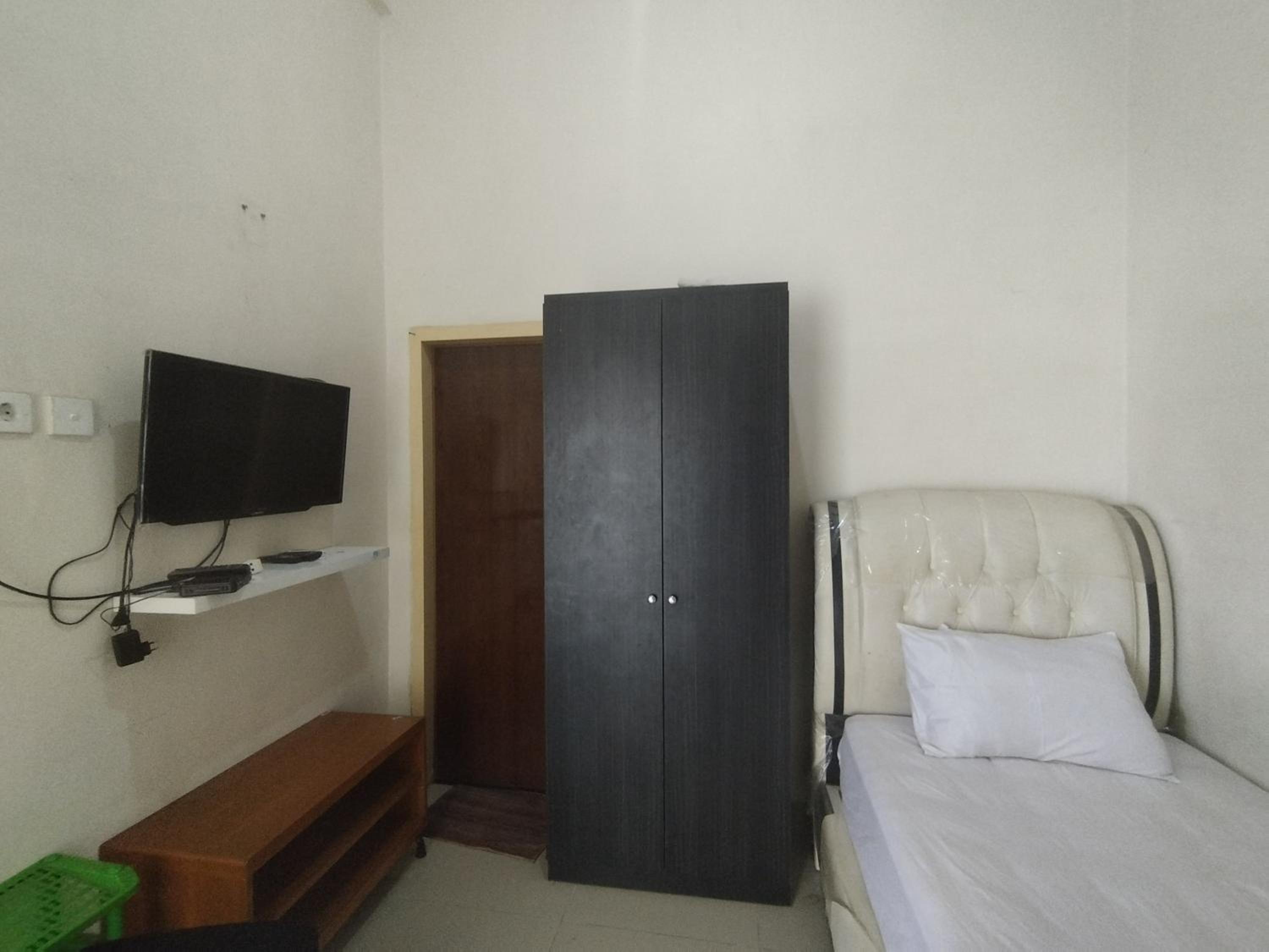 Large Single Room photo 1