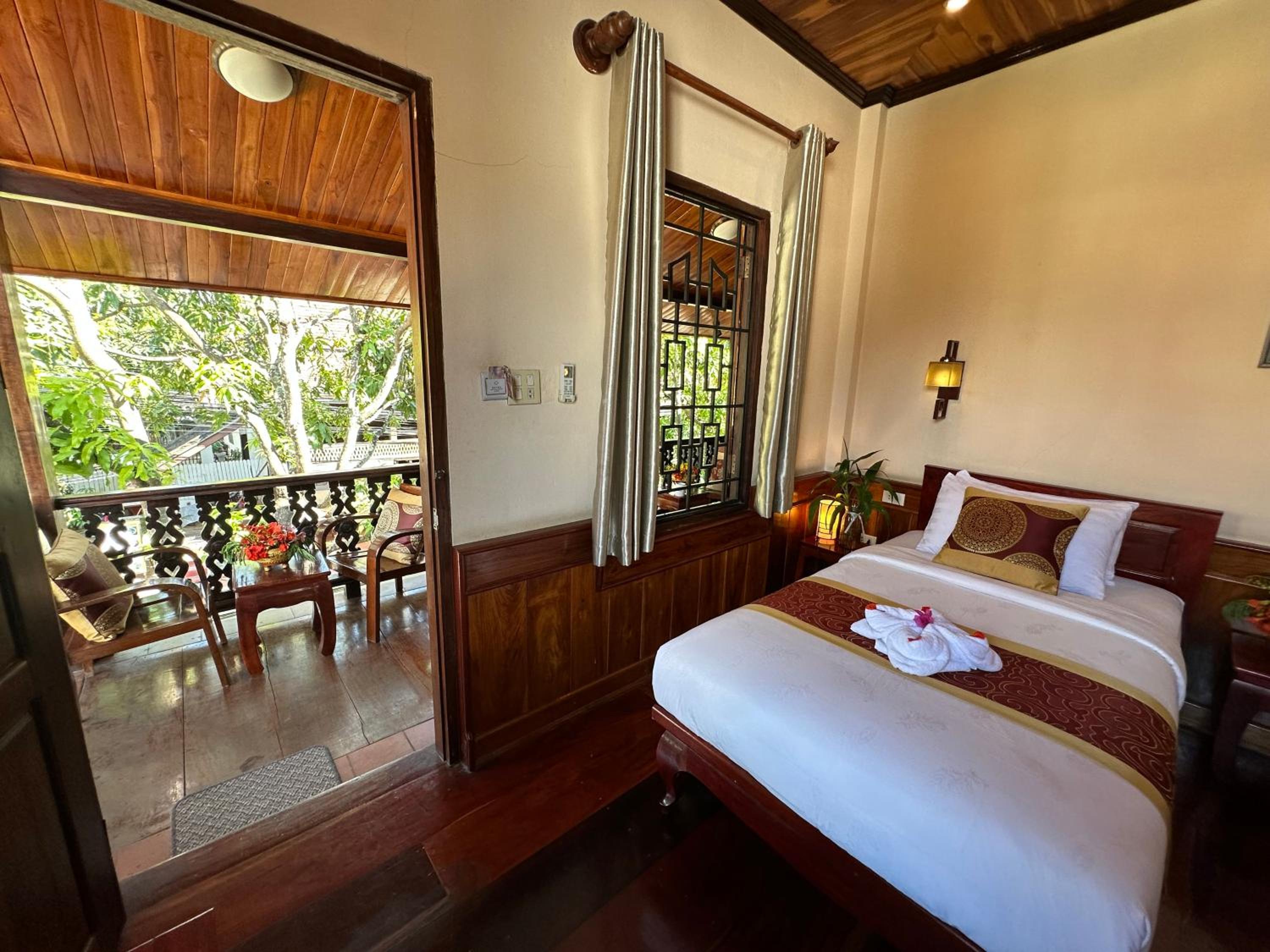 Deluxe Twin Room - Photo 9
