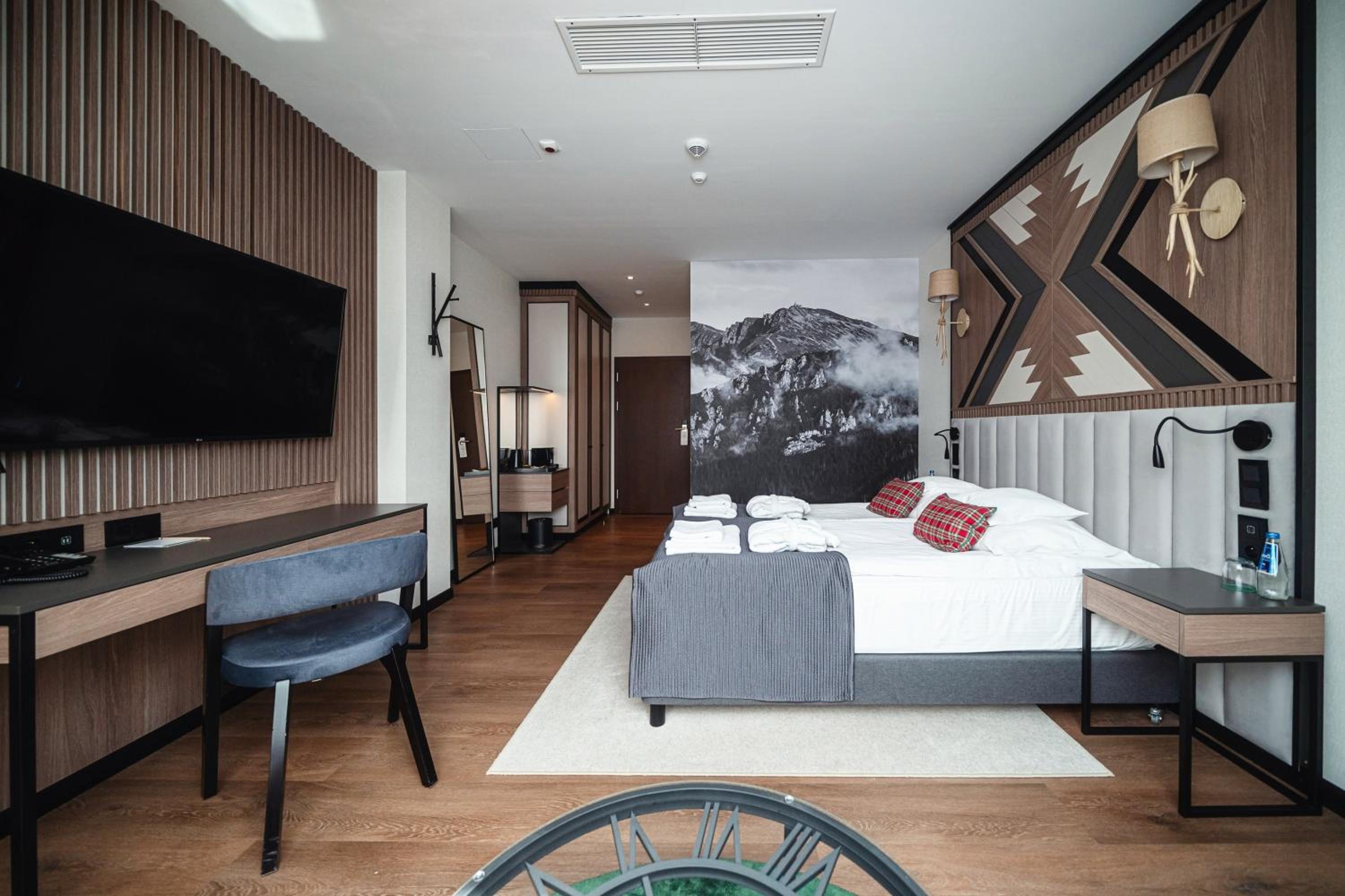Comfort Double Room with Mountain View - Photo 7