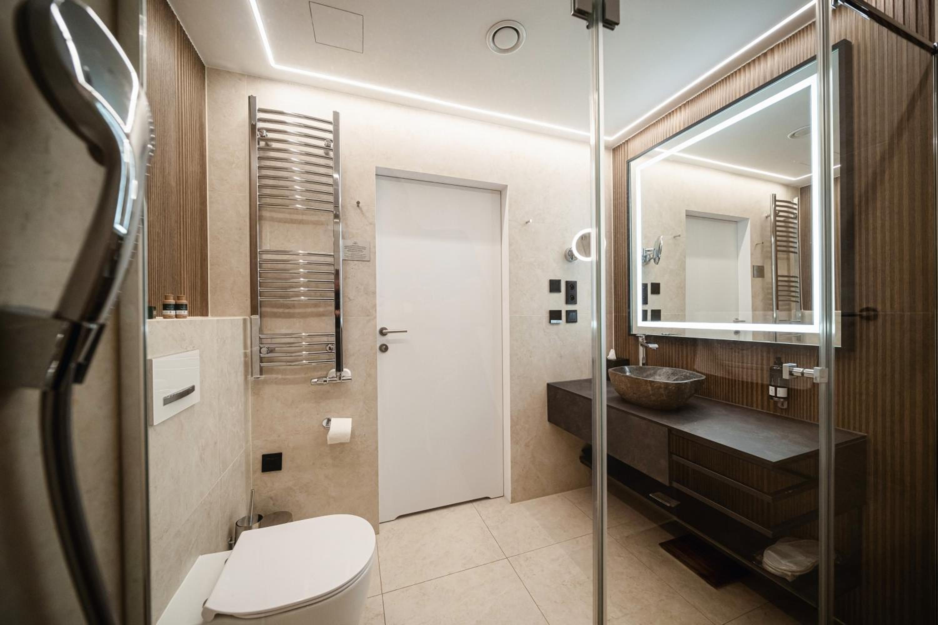Executive Apartment with jacuzzi and Mountain View - Photo 8