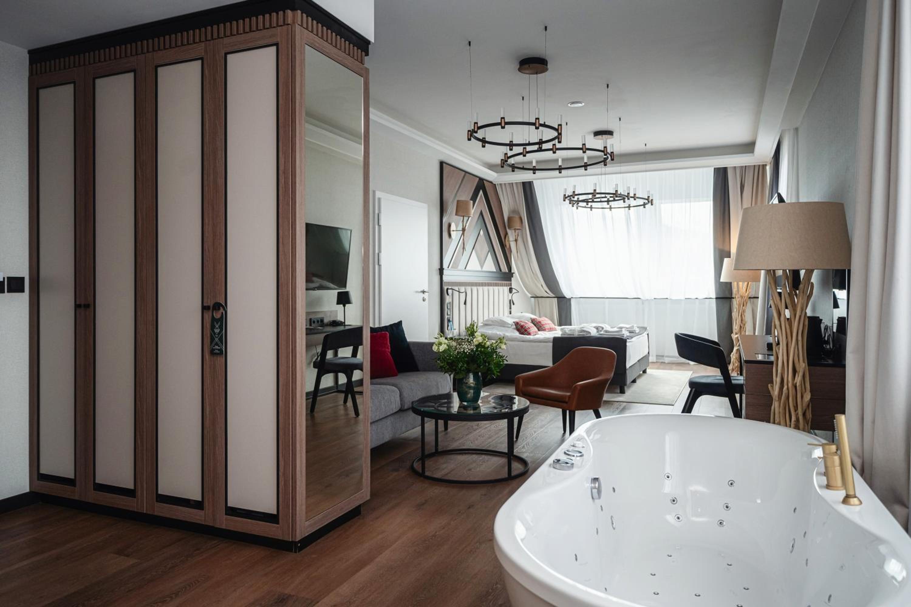 Executive Apartment with jacuzzi and Mountain View - Photo 10