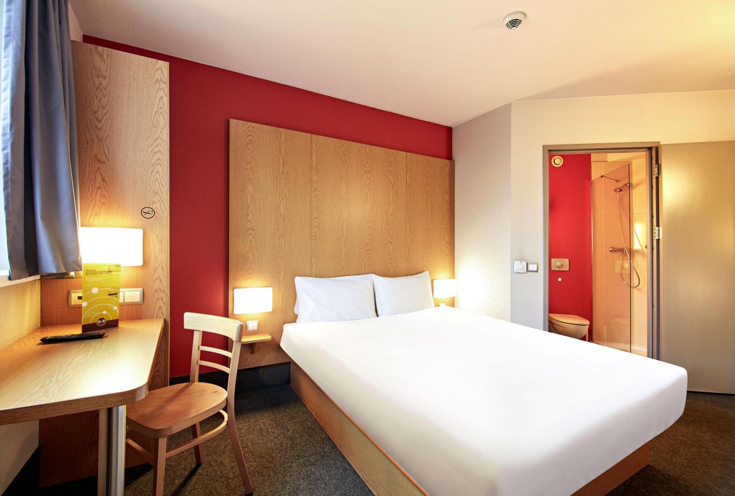Double Room - Photo 4