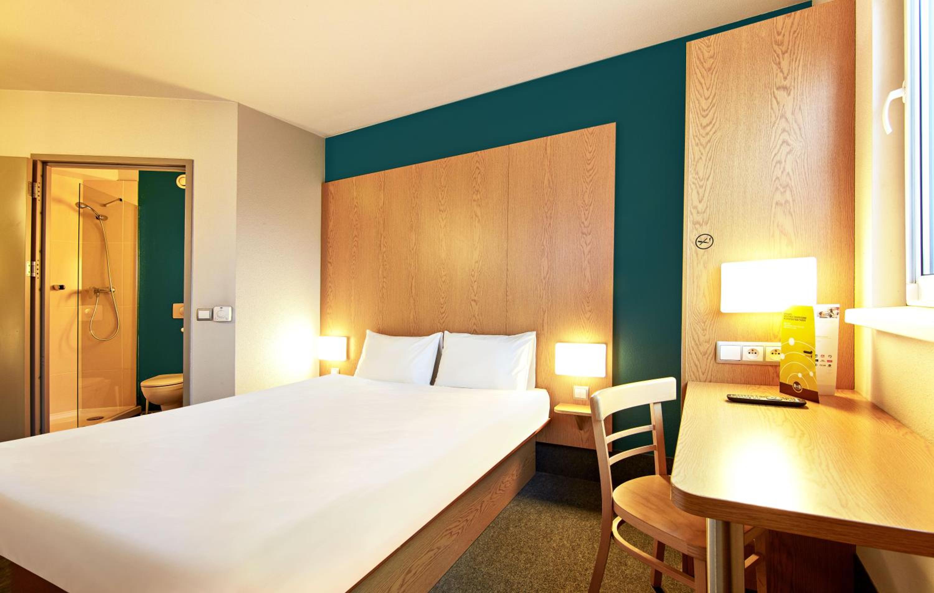 Double Room - Photo 5