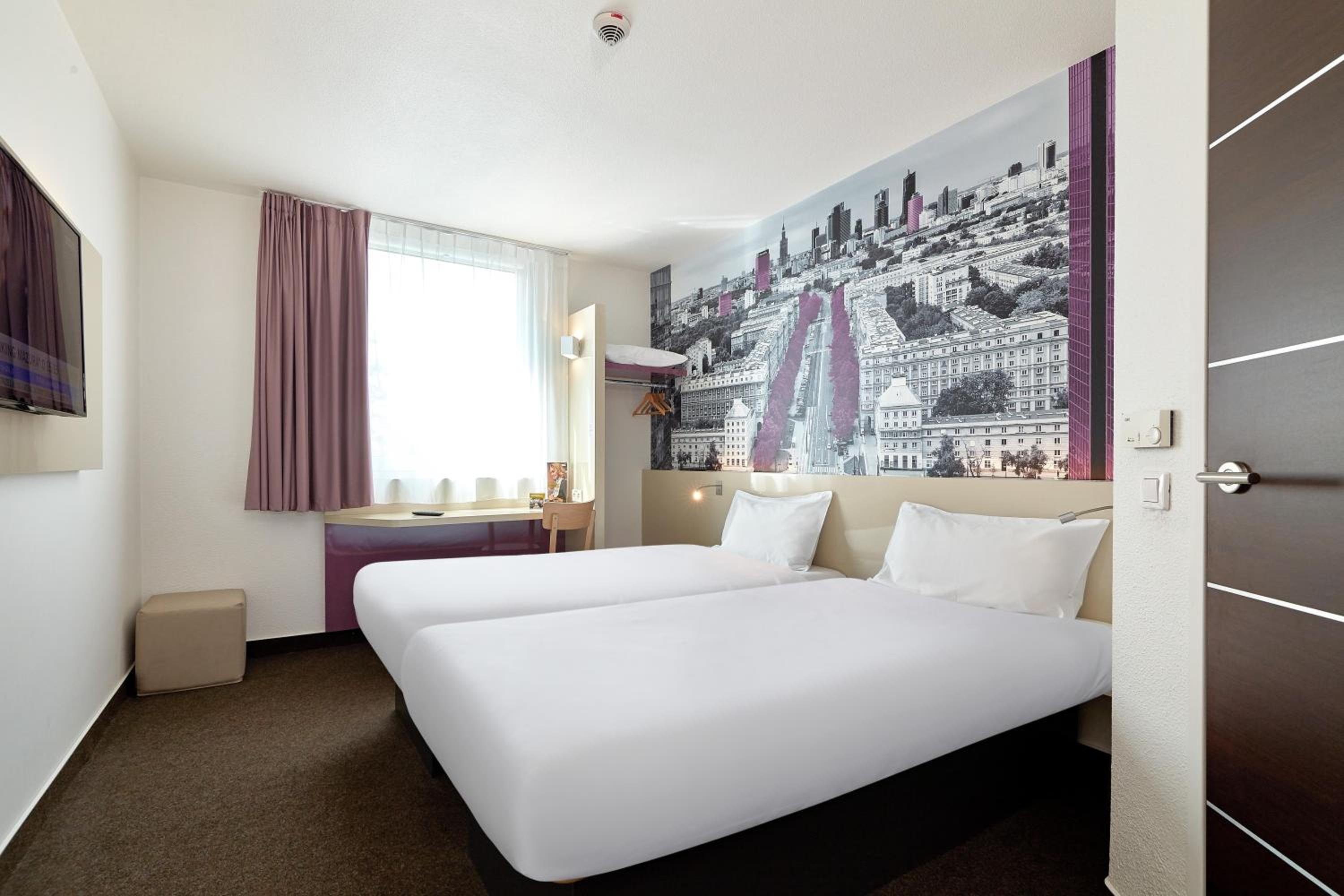 Twin Room - Photo 6