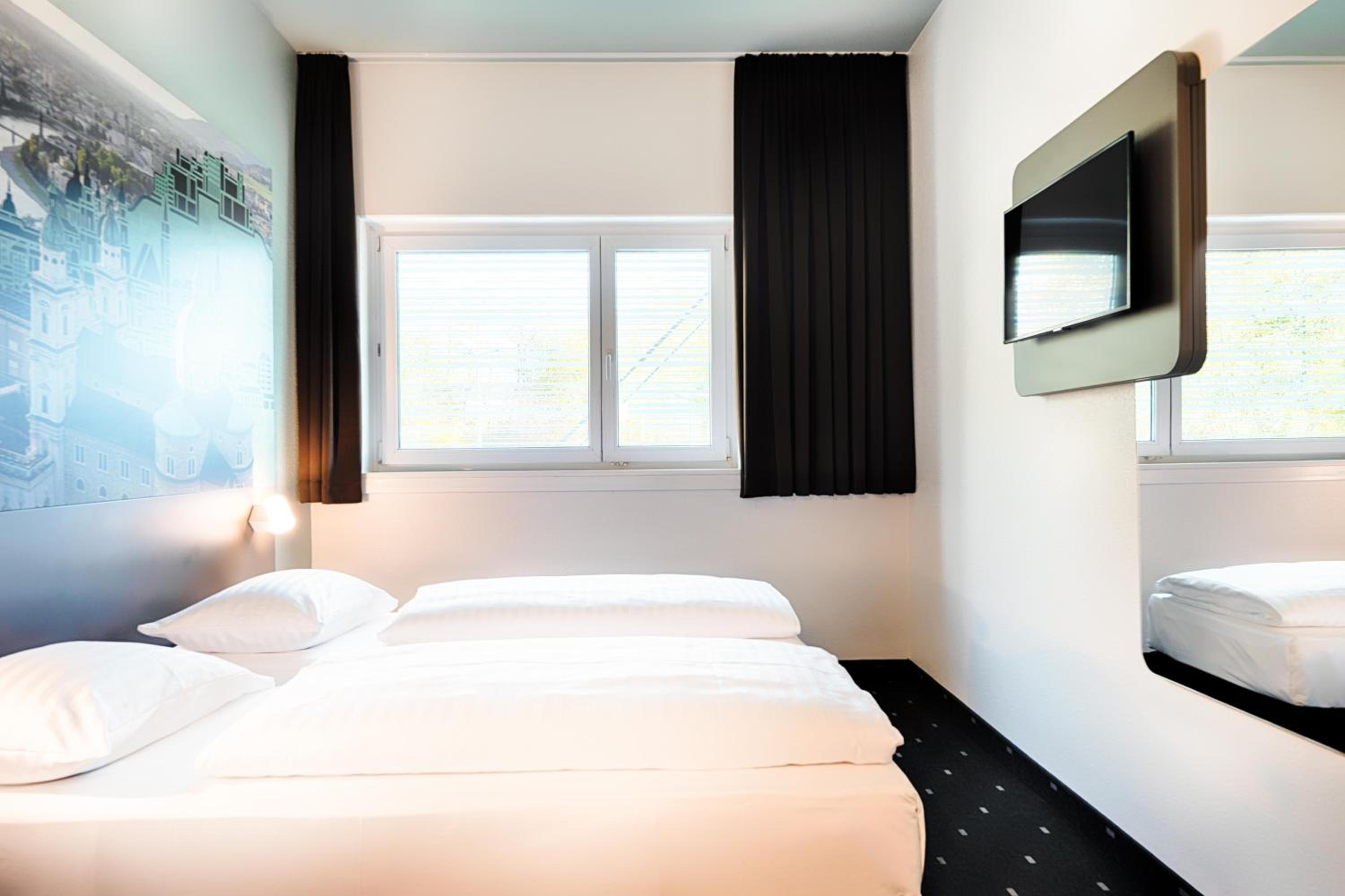 Twin Room - Photo 1