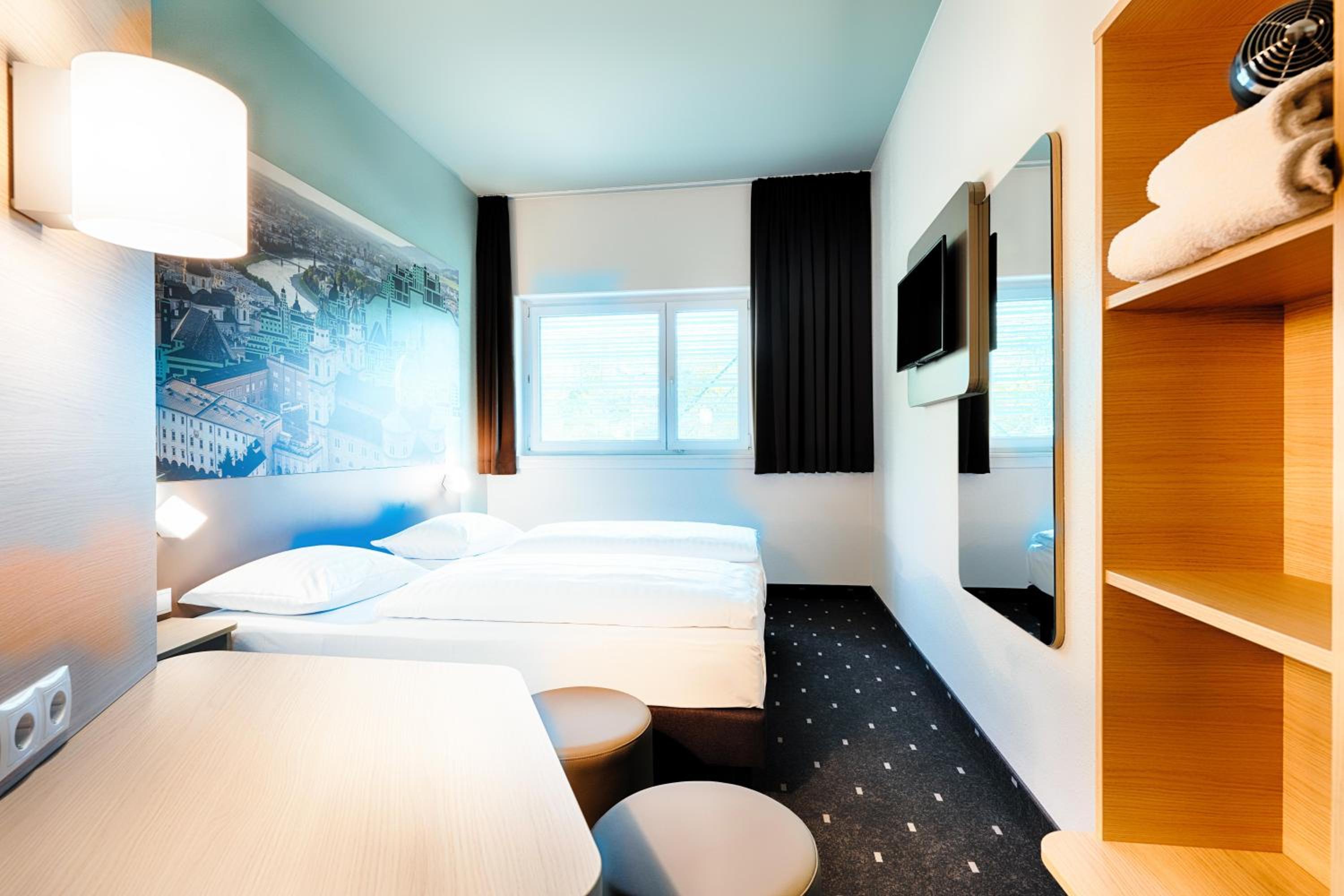 Twin Room - Photo 2