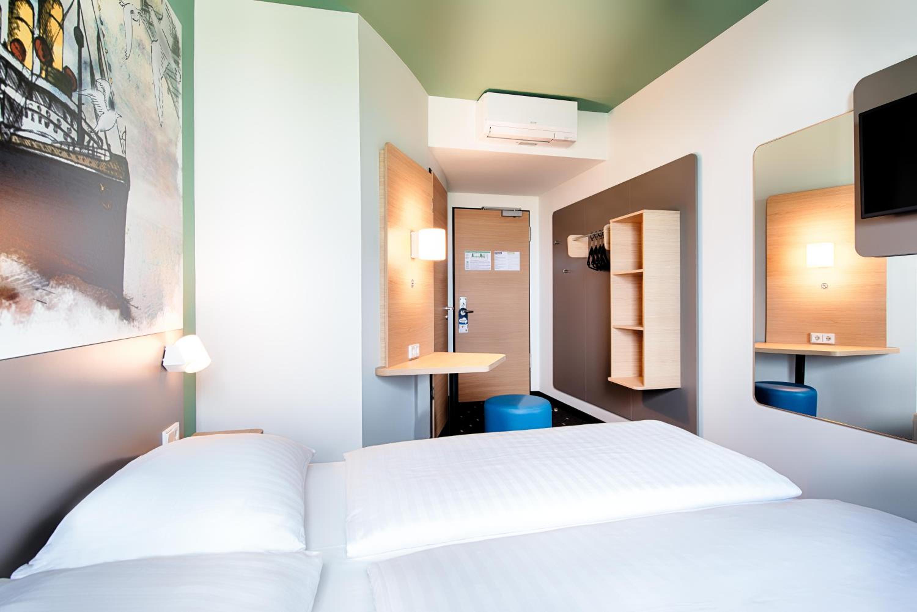 Double Room - Photo 5