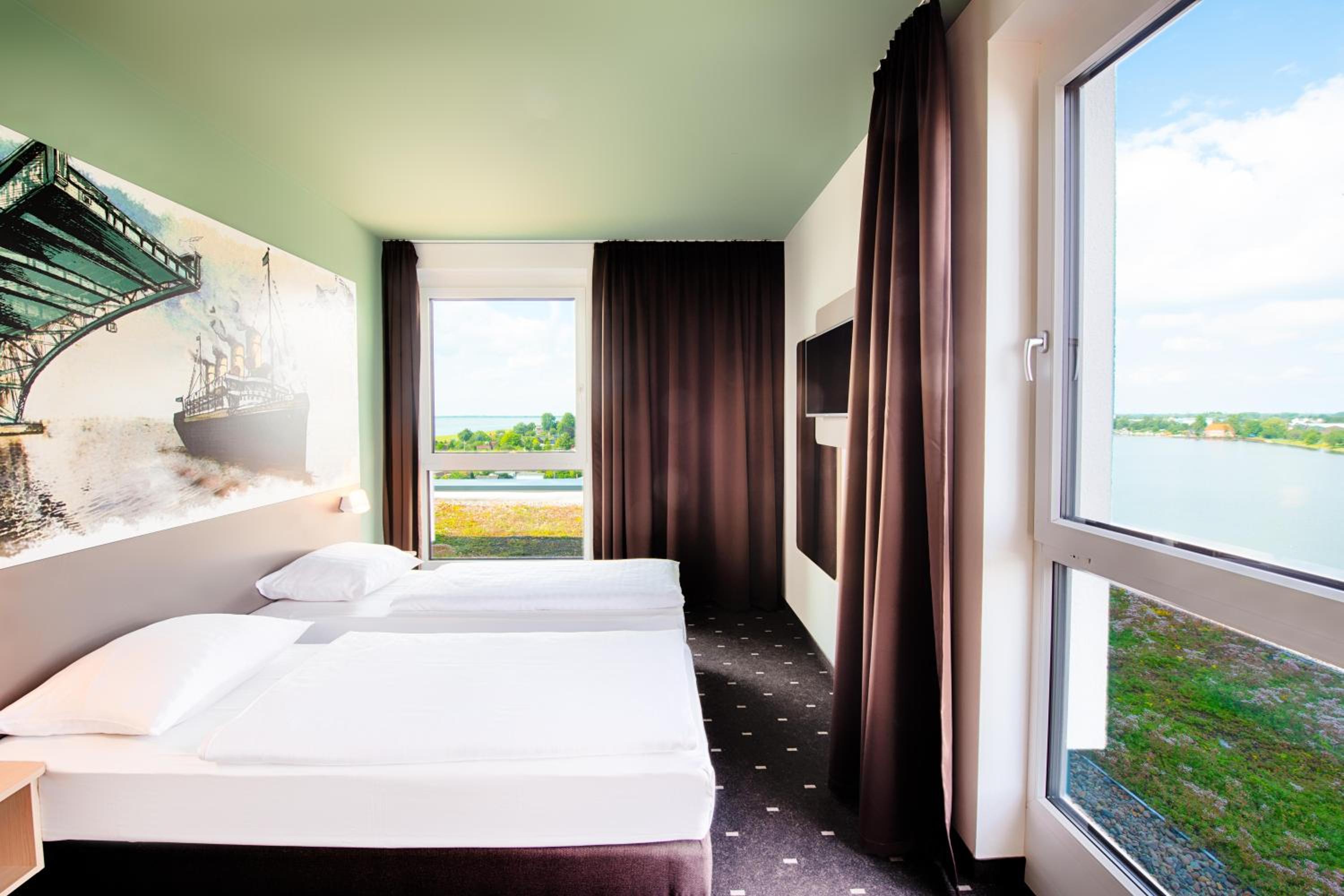 Twin Room - Photo 1