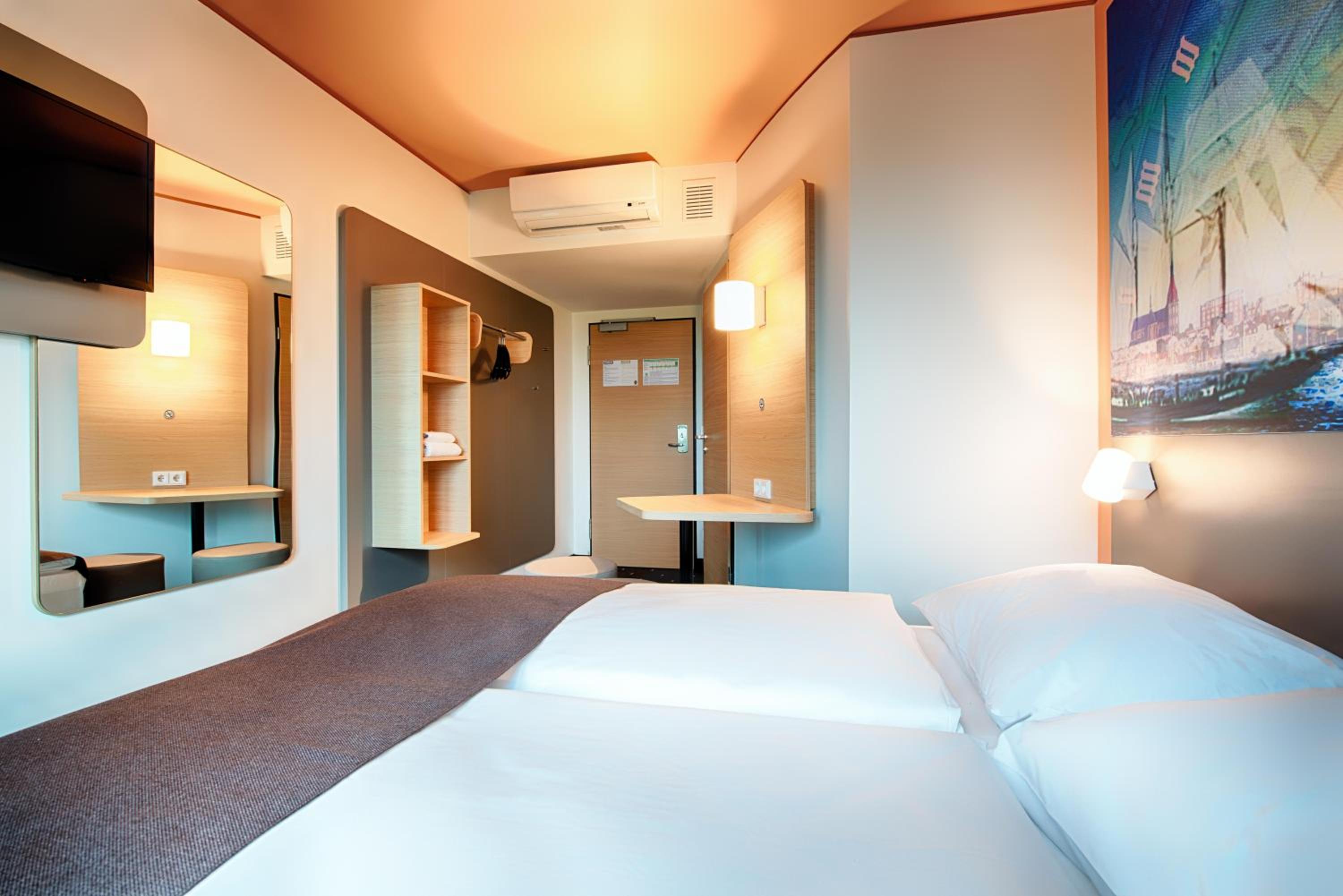 Double Room - Photo 5