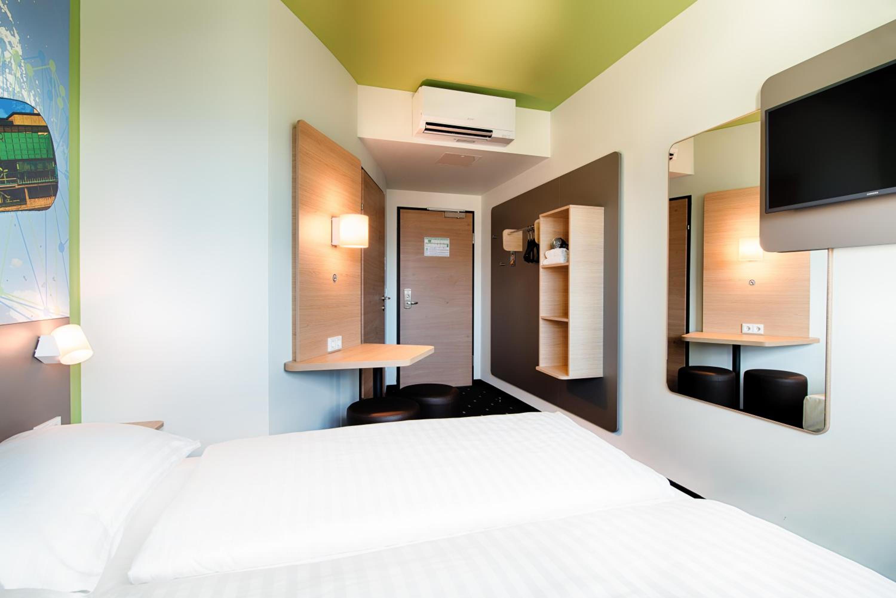 Double Room - Photo 6