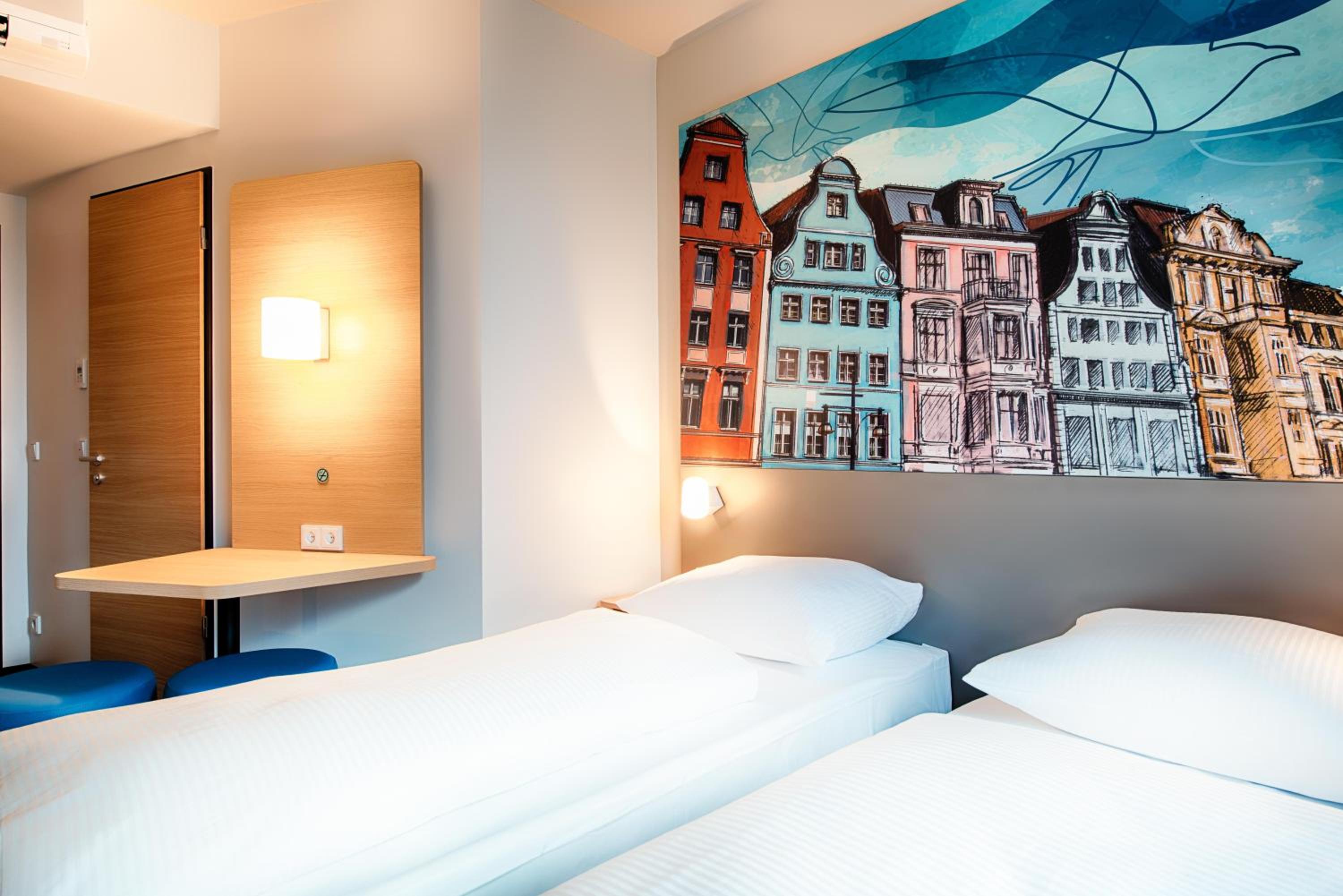 Twin Room - Photo 1