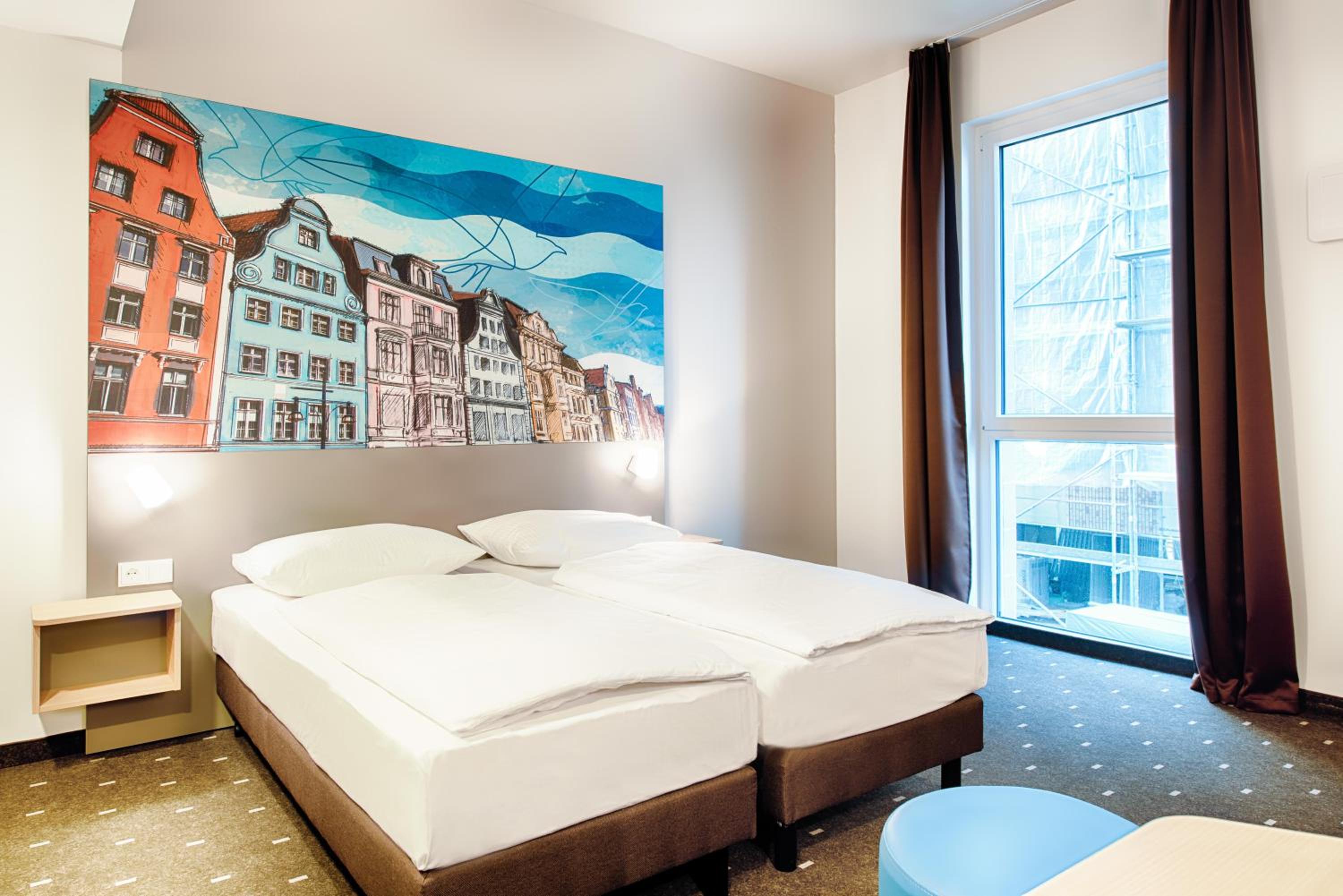 Twin Room - Photo 3