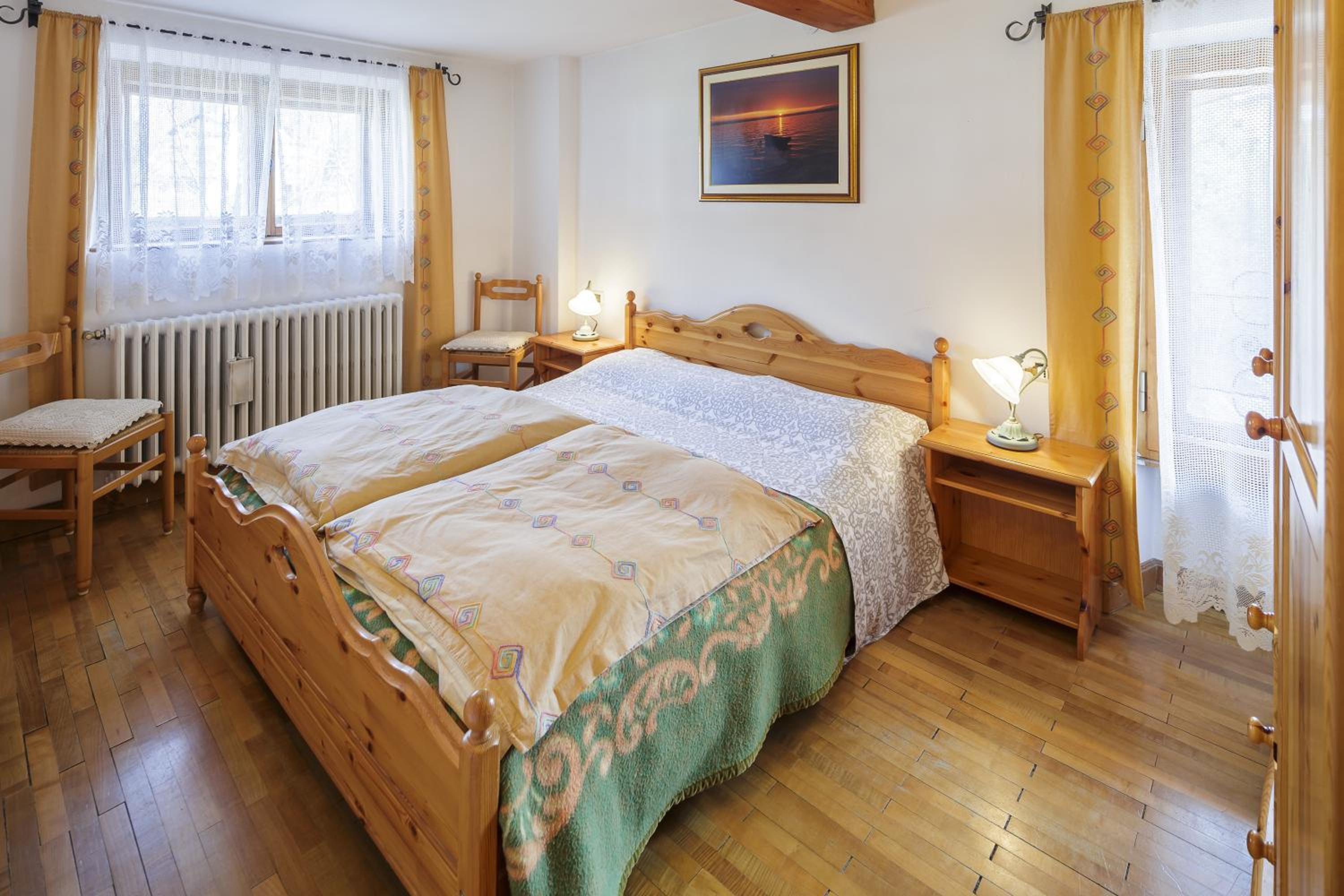 Three-Bedroom Apartment With Mountain View photo 1