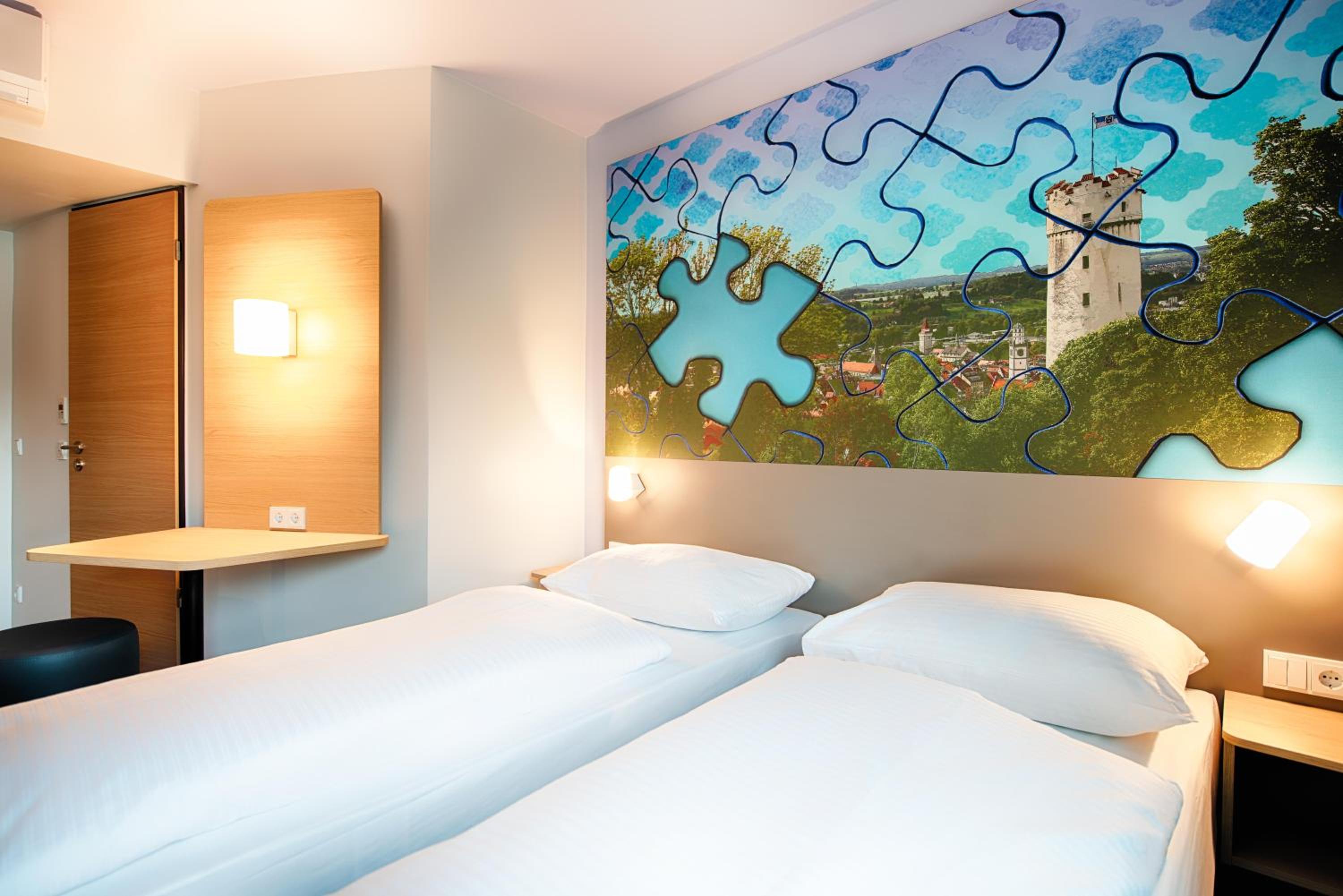 Twin Room - Photo 2